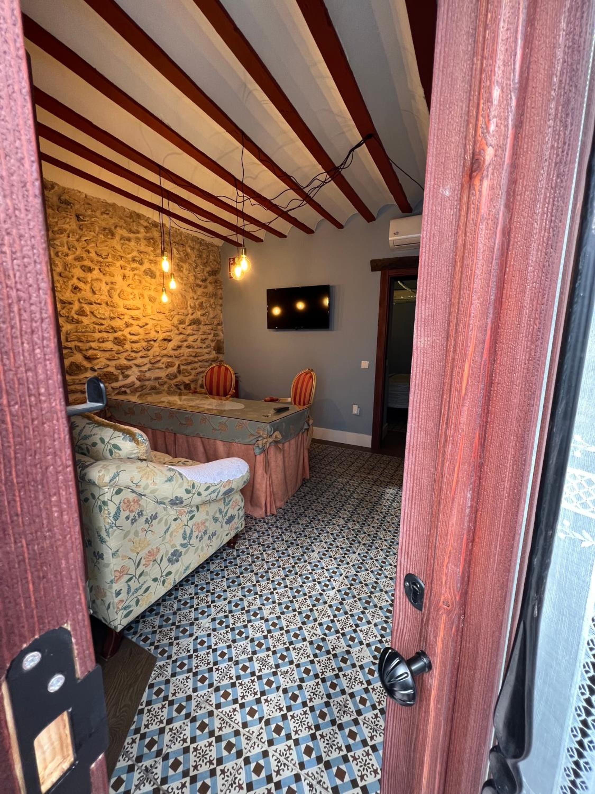 Deluxe King Suite photo 3
