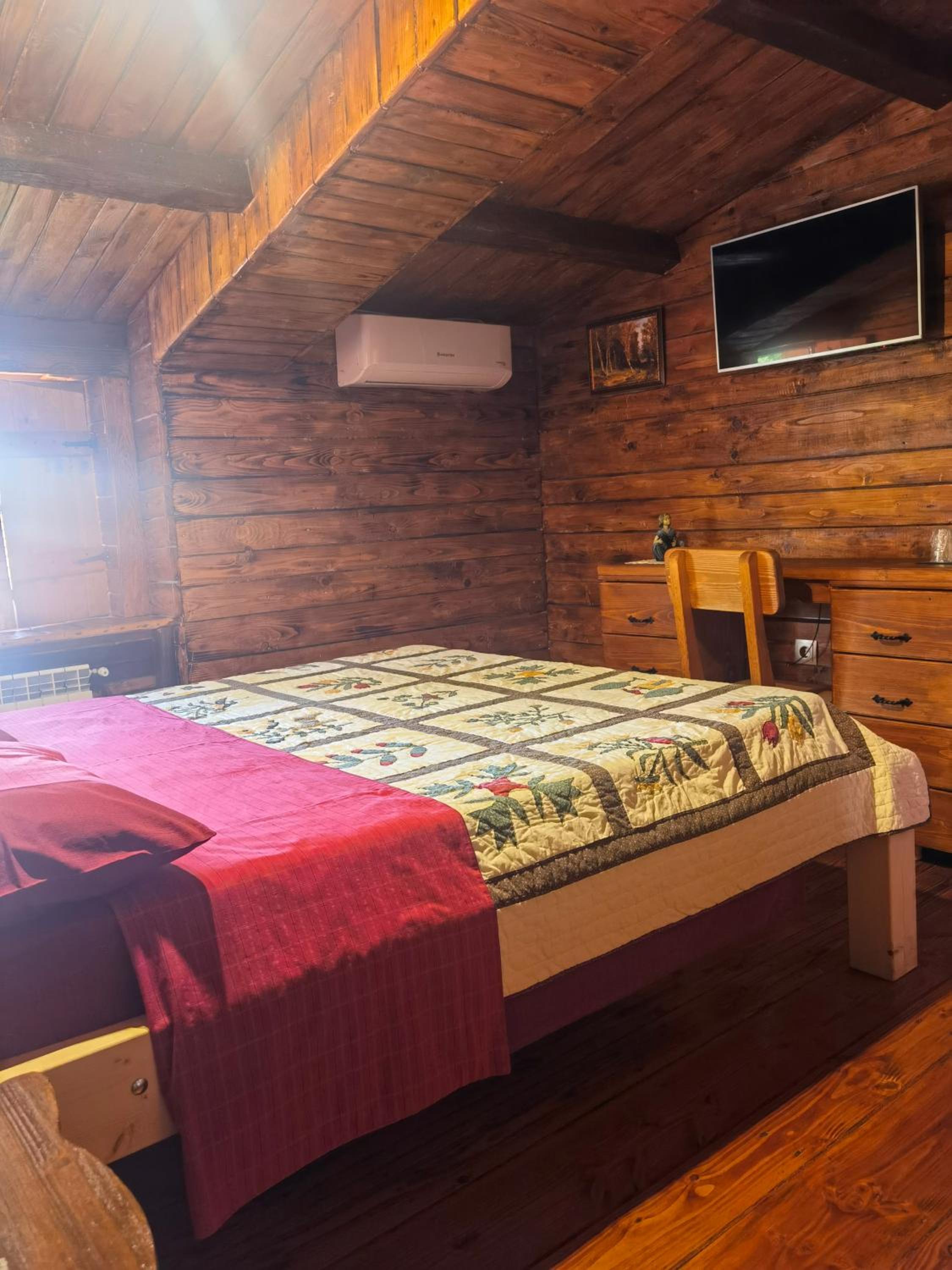 Double Room with Private Bathroom photo 2