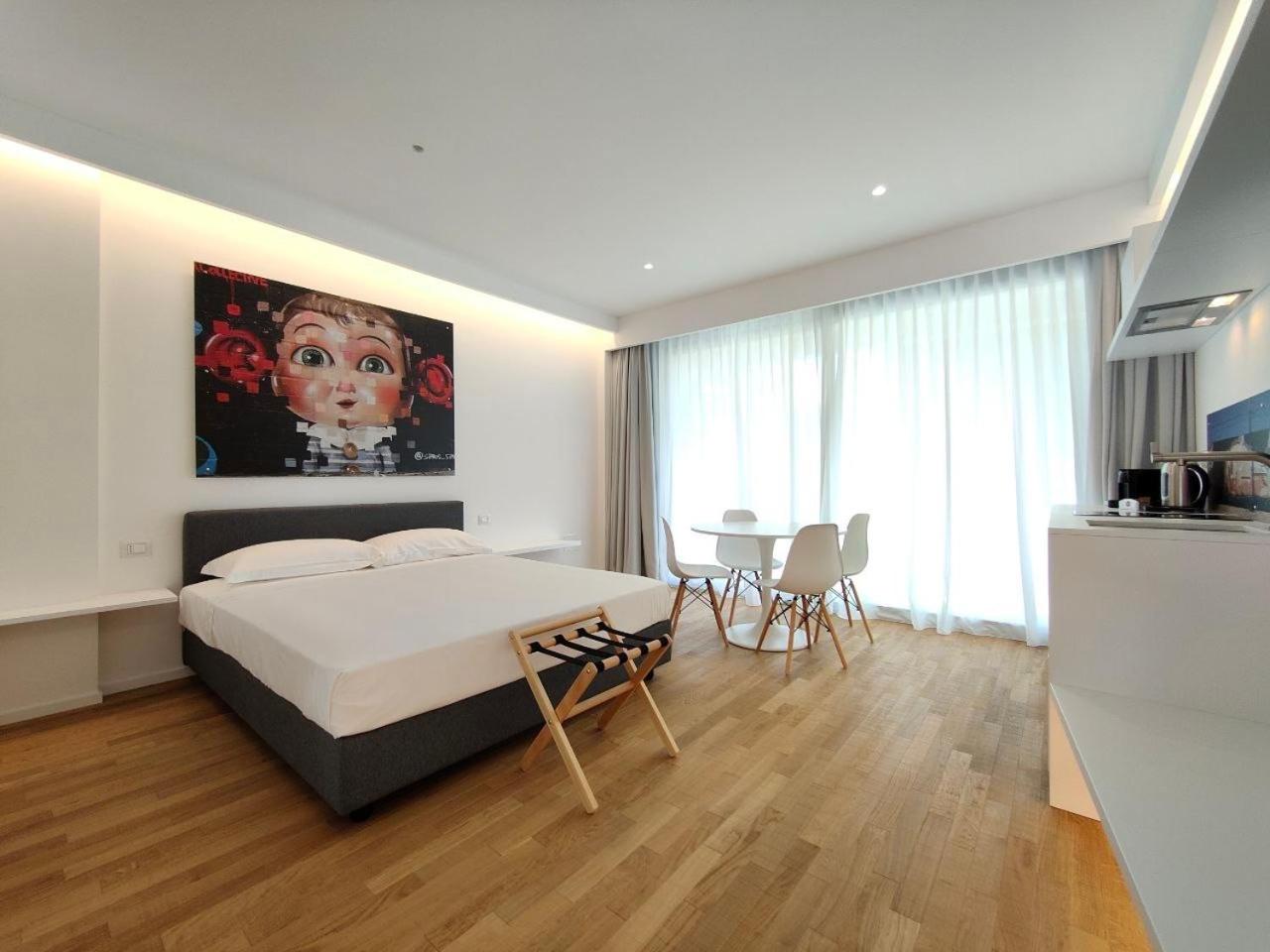 Suite with Garden View - Photo 7