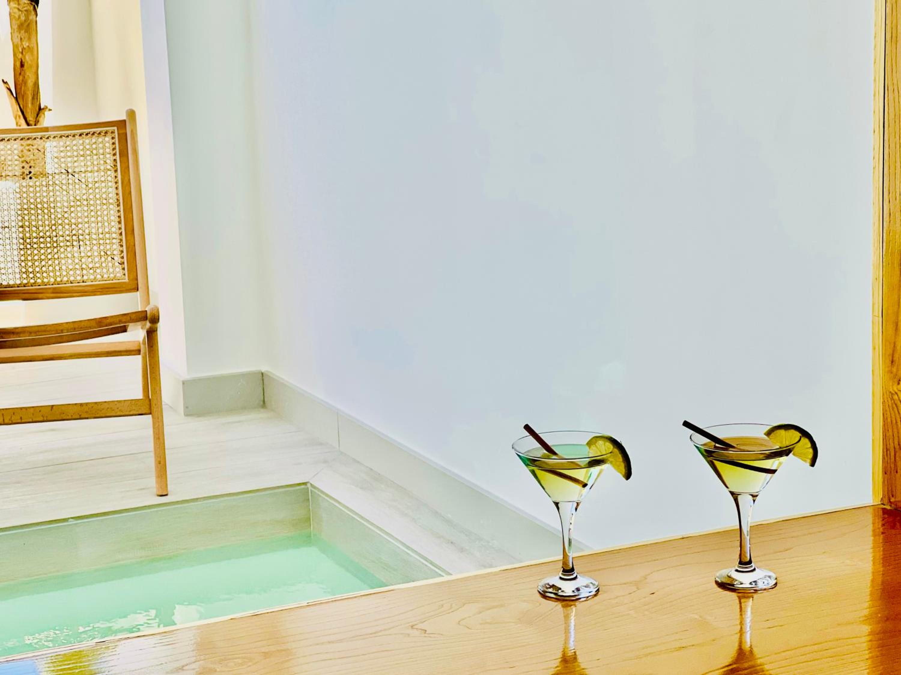 Deluxe Apartment with Swimming Pool  - Photo 17