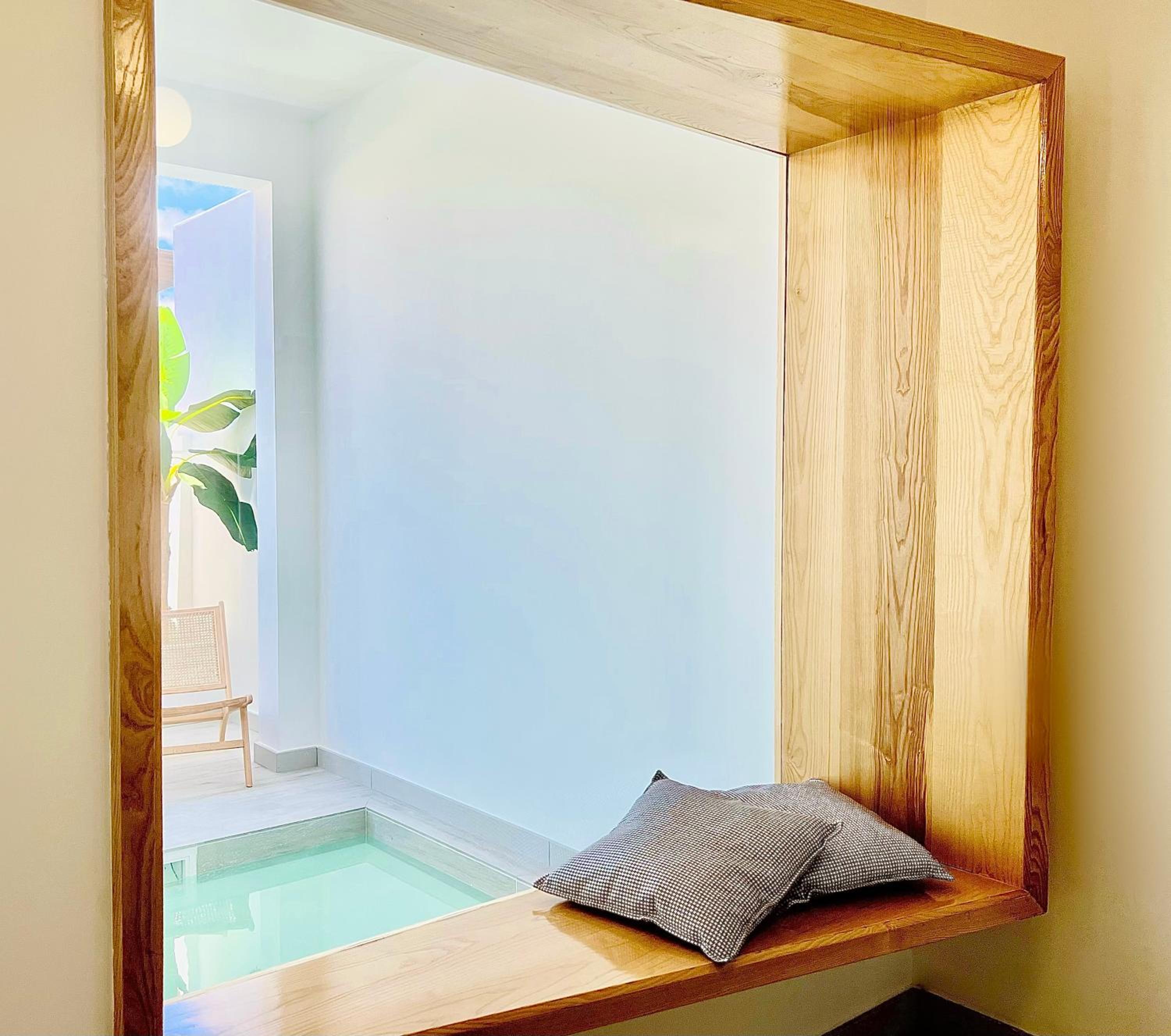 Deluxe Apartment with Swimming Pool  - Photo 18