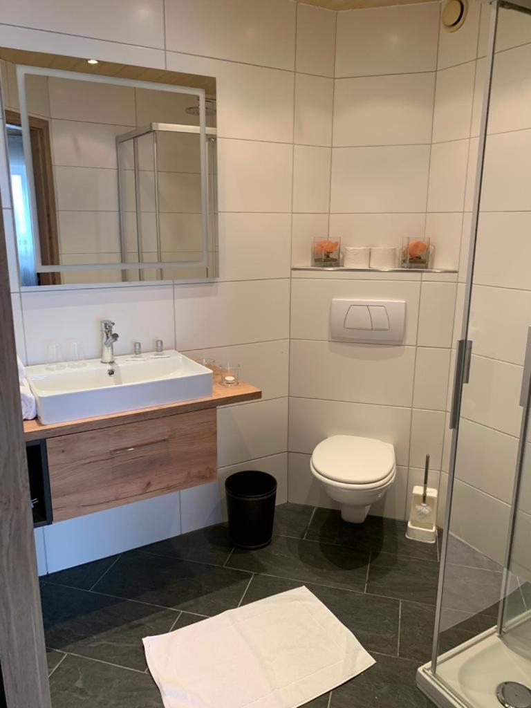 Double or Twin Room with Balcony photo 2