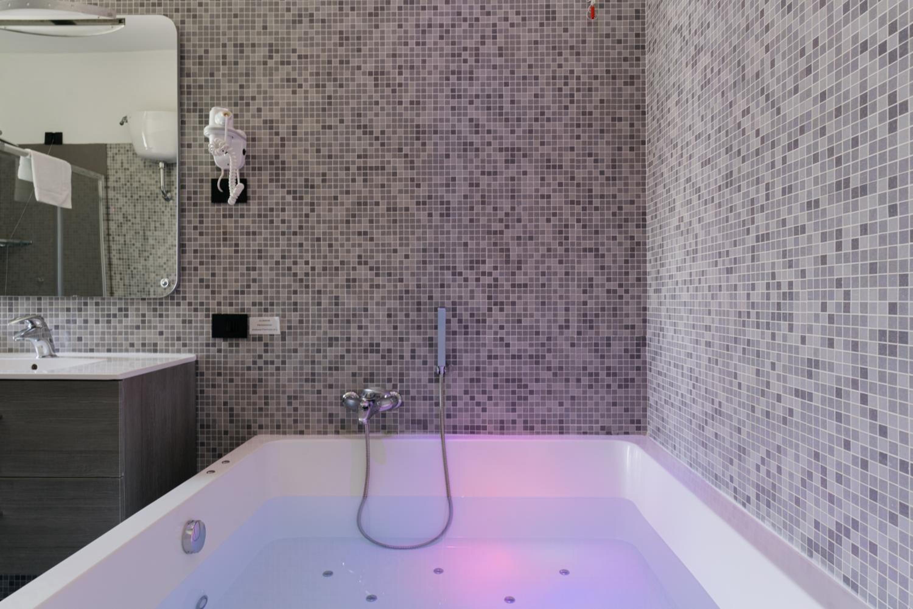 Junior Suite - Photo 13