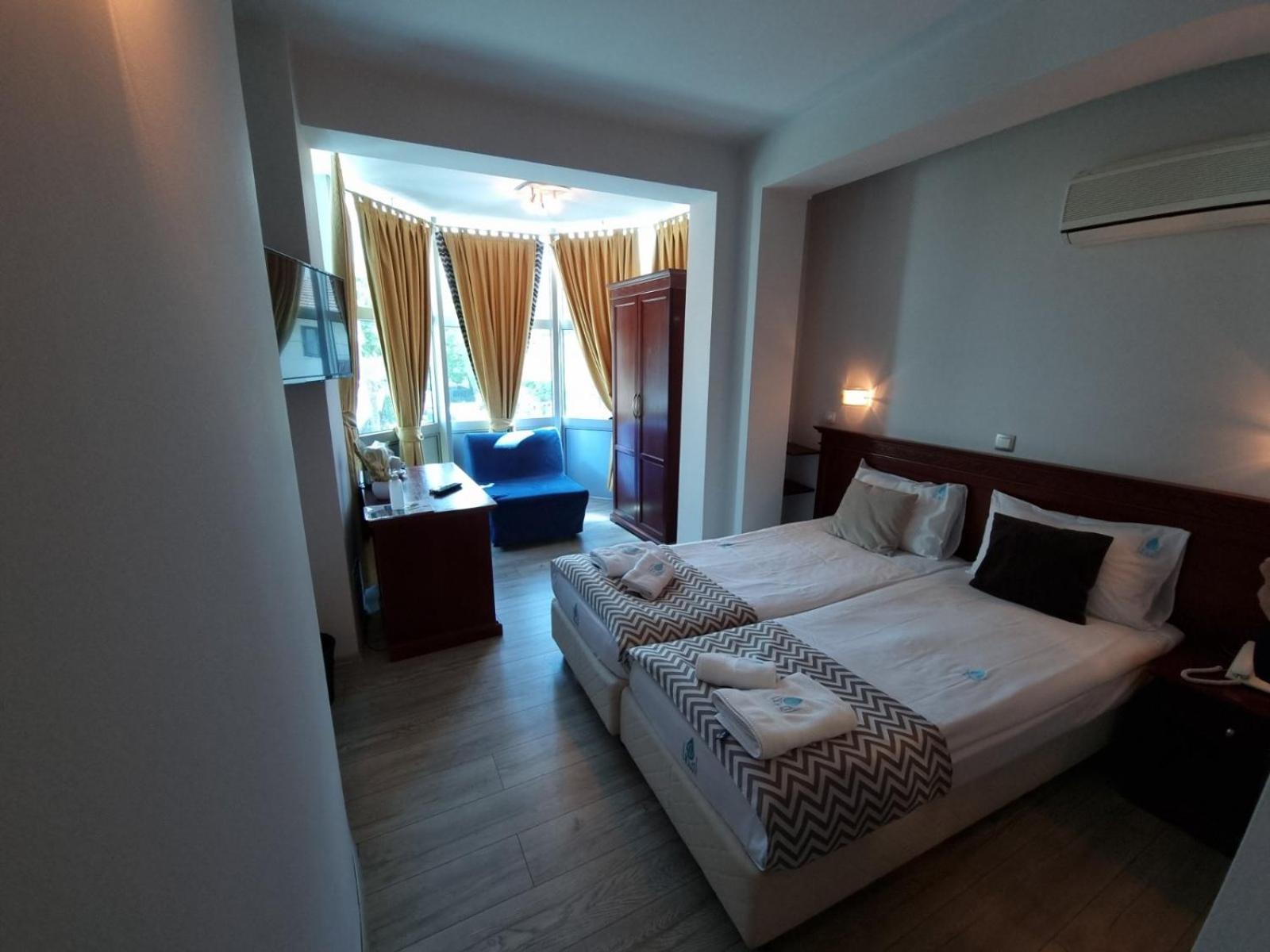 Economy Double or Twin Room photo 3