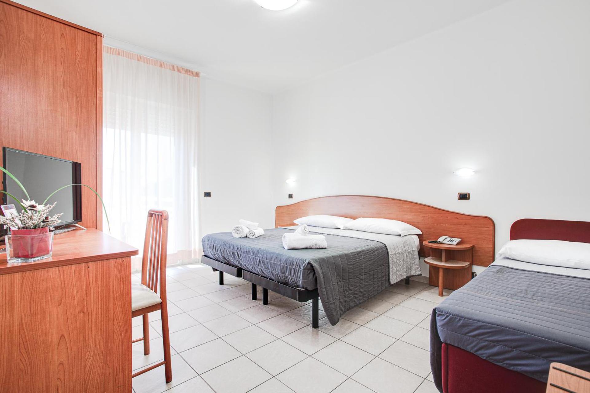 Superior Triple Room - Photo 1