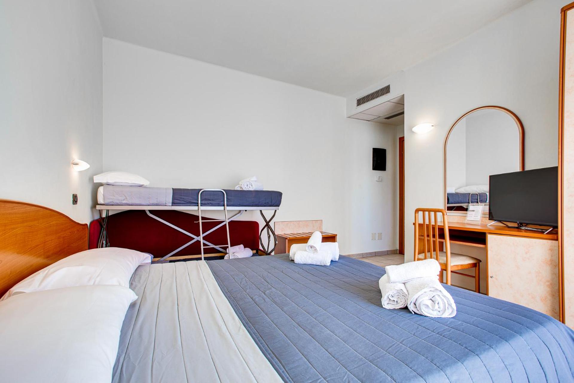 Superior Triple Room - Photo 6