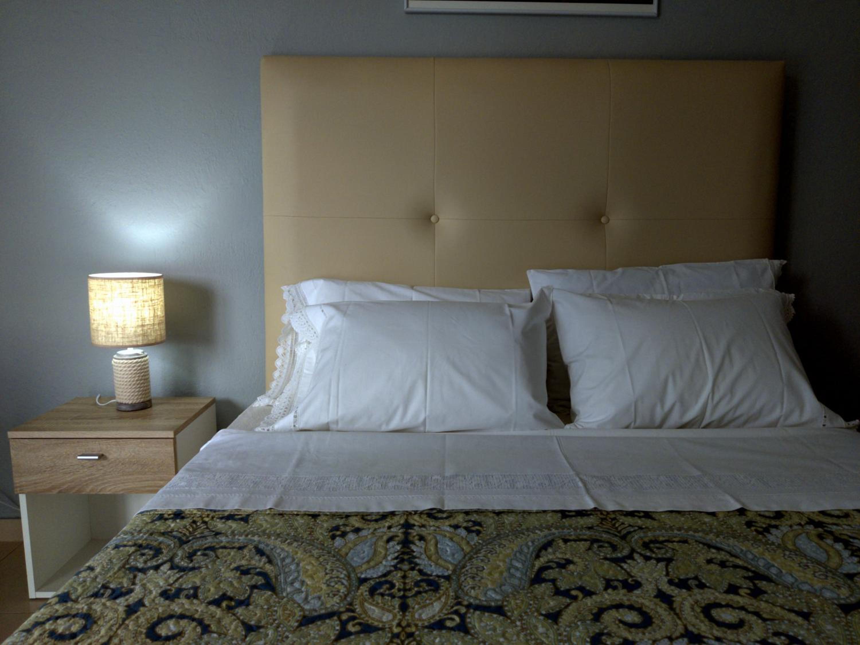 One-Bedroom Apartment - Photo 8