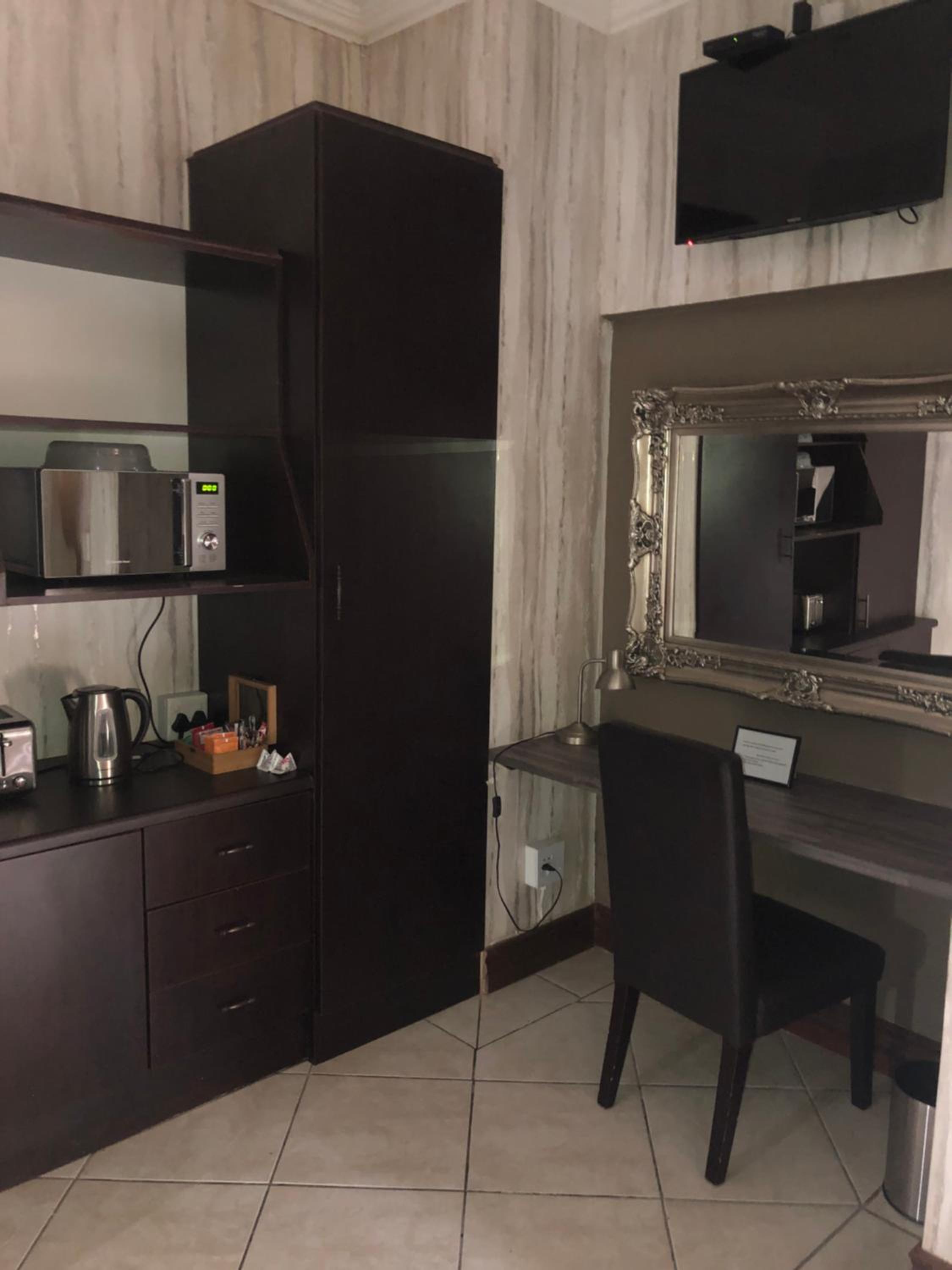 Single Room photo 3