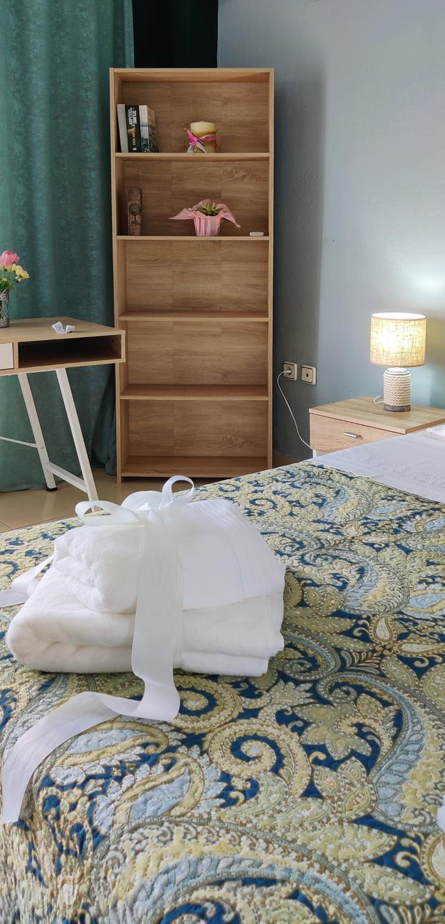 One-Bedroom Apartment - Photo 18