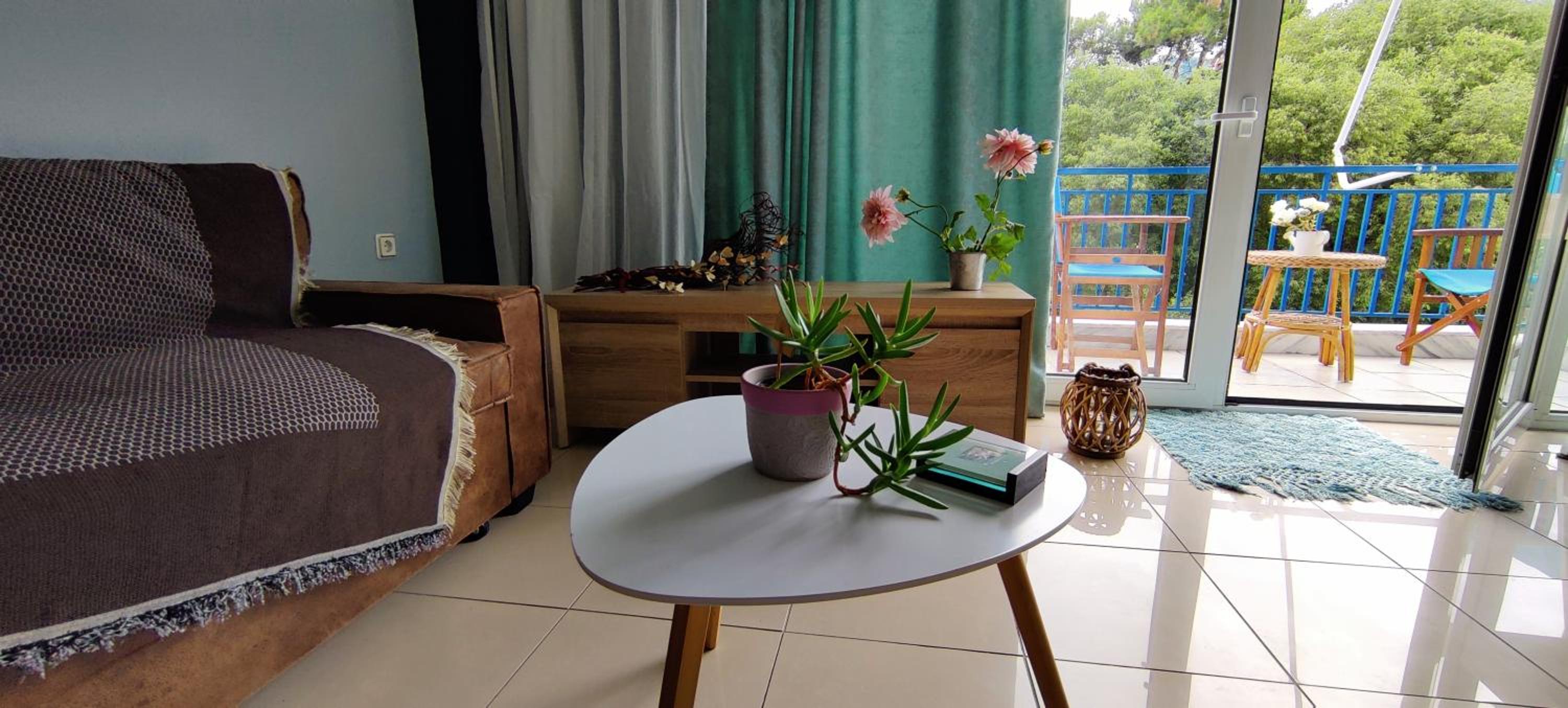 One-Bedroom Apartment - Photo 5
