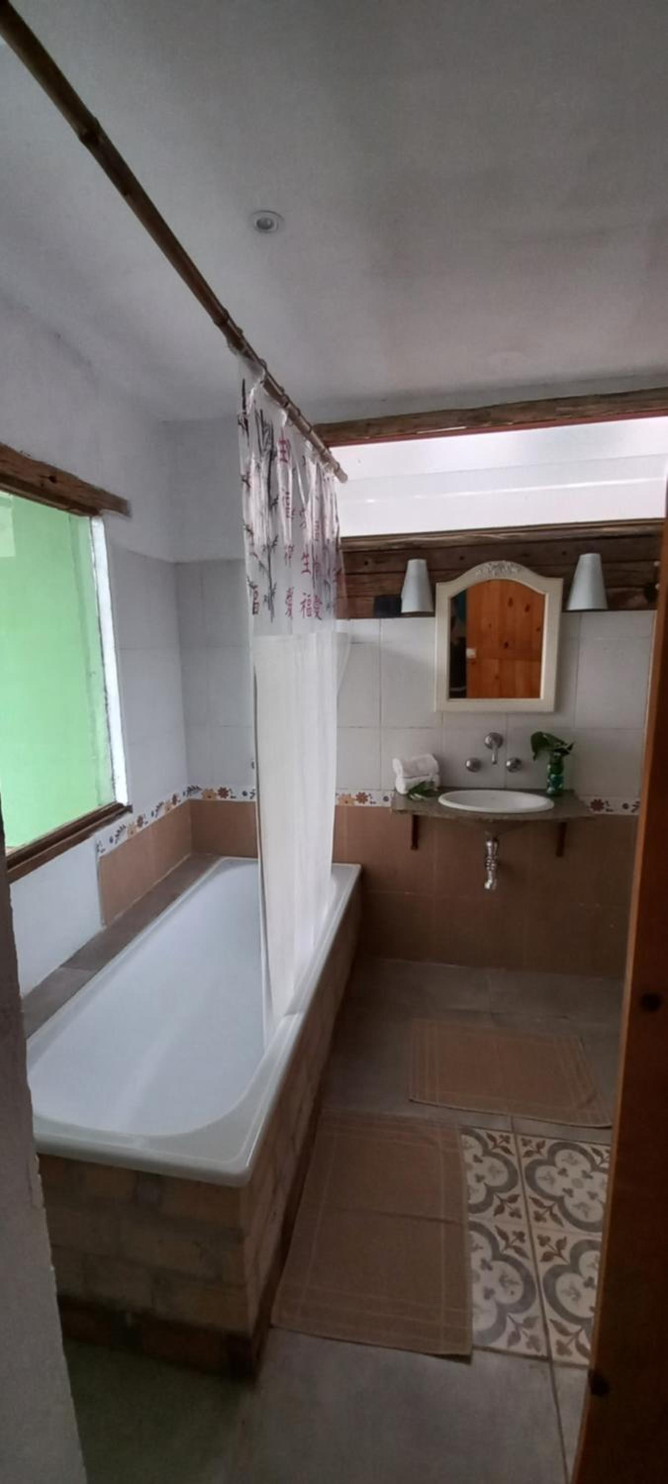 Quadruple Room - Disability Access photo 3