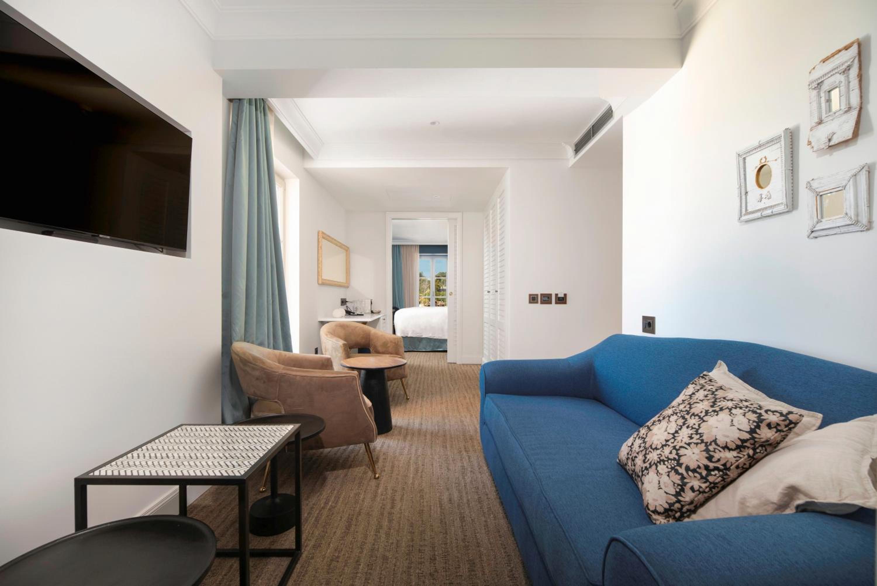 Corner Suite Balcony Sea View