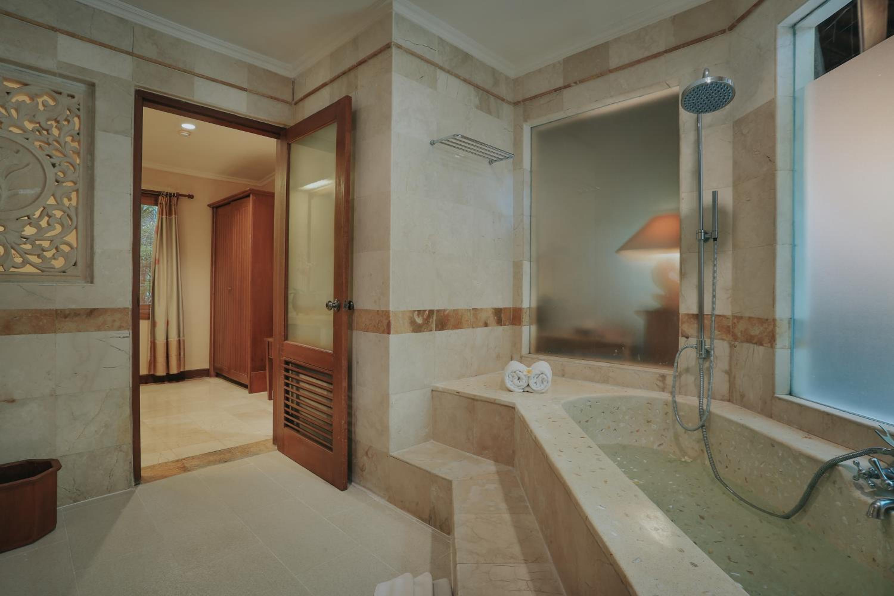 One-Bedroom Villa with Plunge Pool photo 2