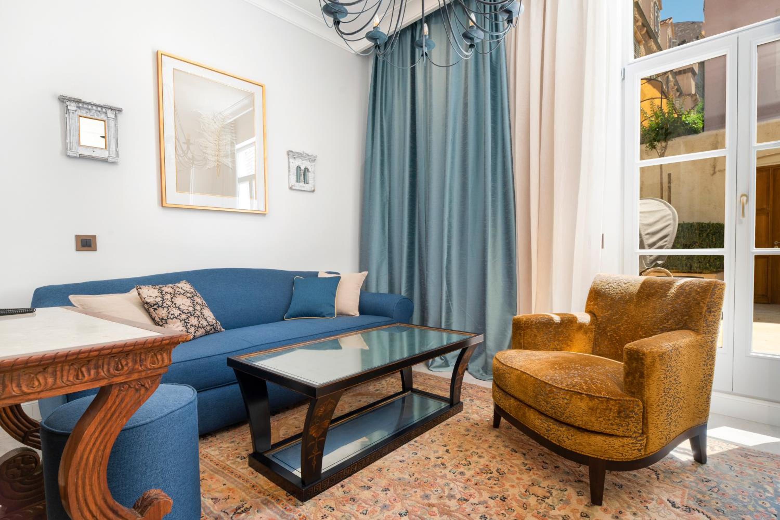 Grand Terrace Suite - Photo 6
