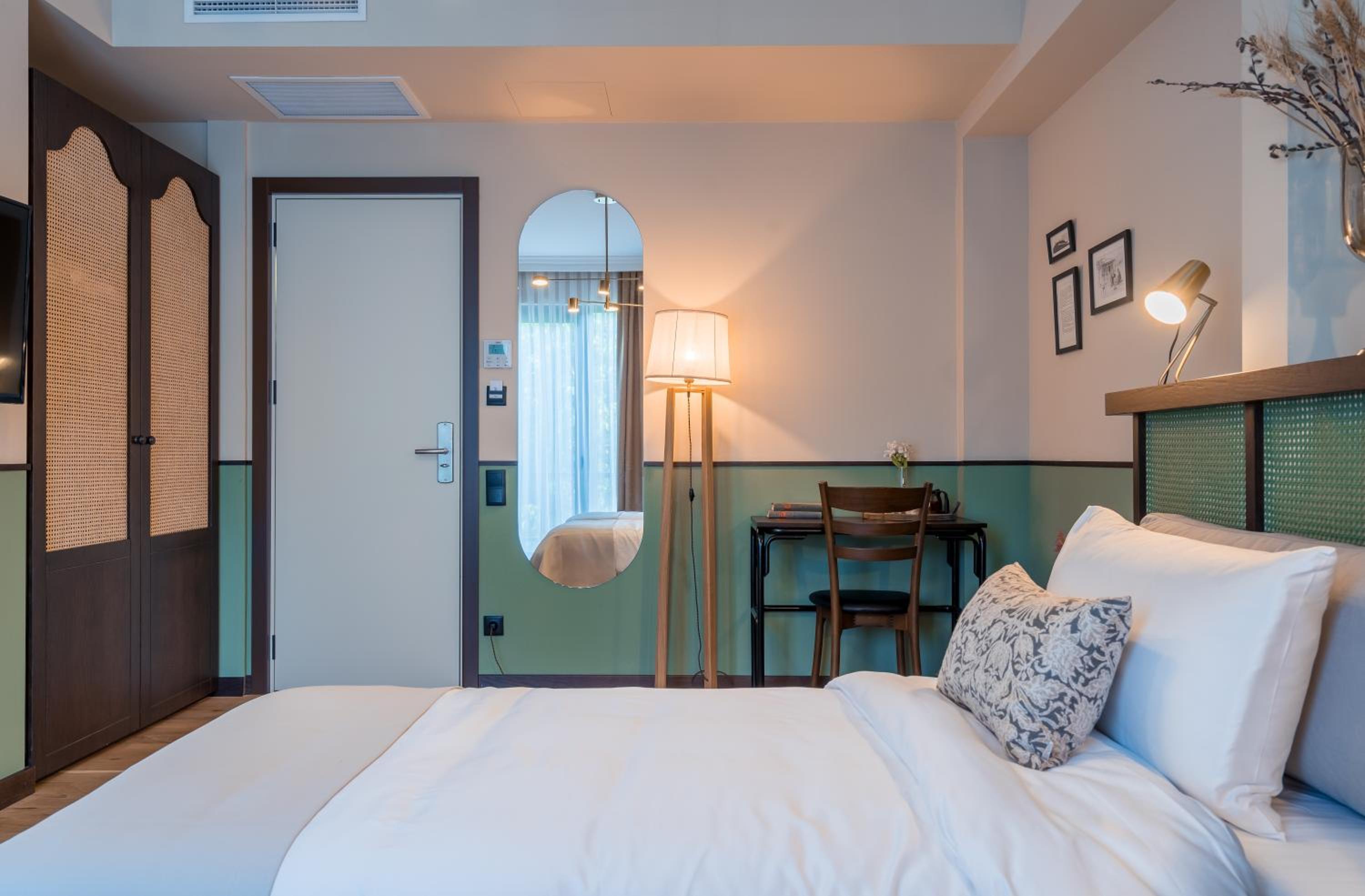 Deluxe Double or Twin Room - Photo 3