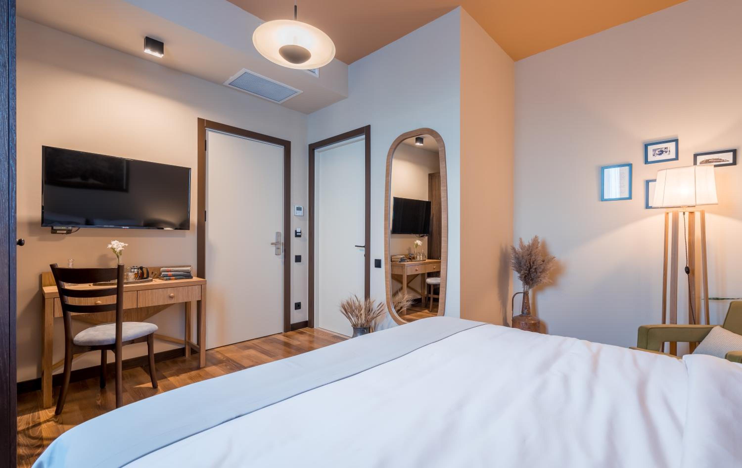 Standard Double or Twin Room photo 3