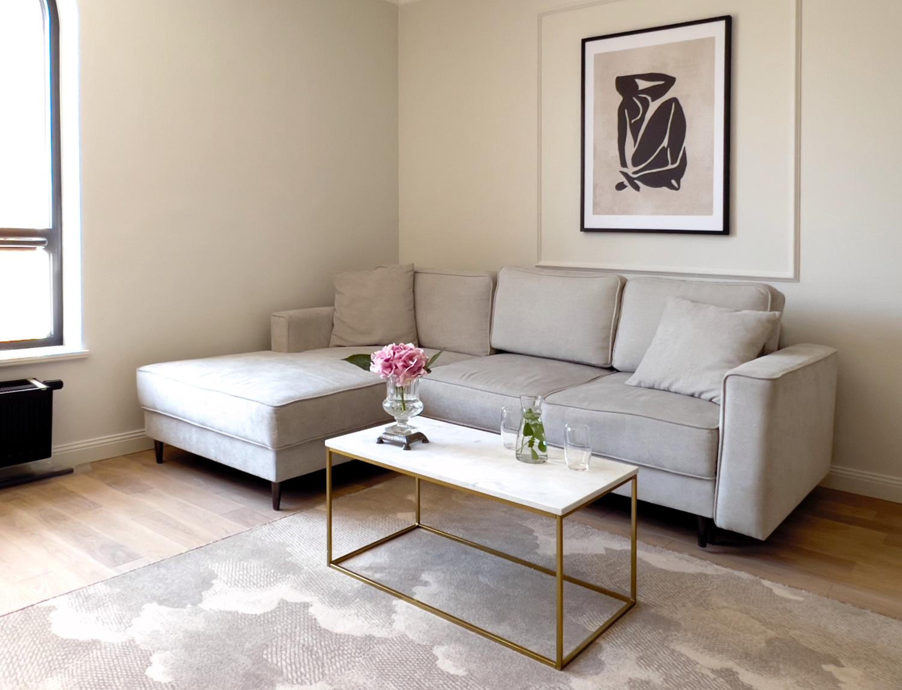 Executive Suite - Photo 2