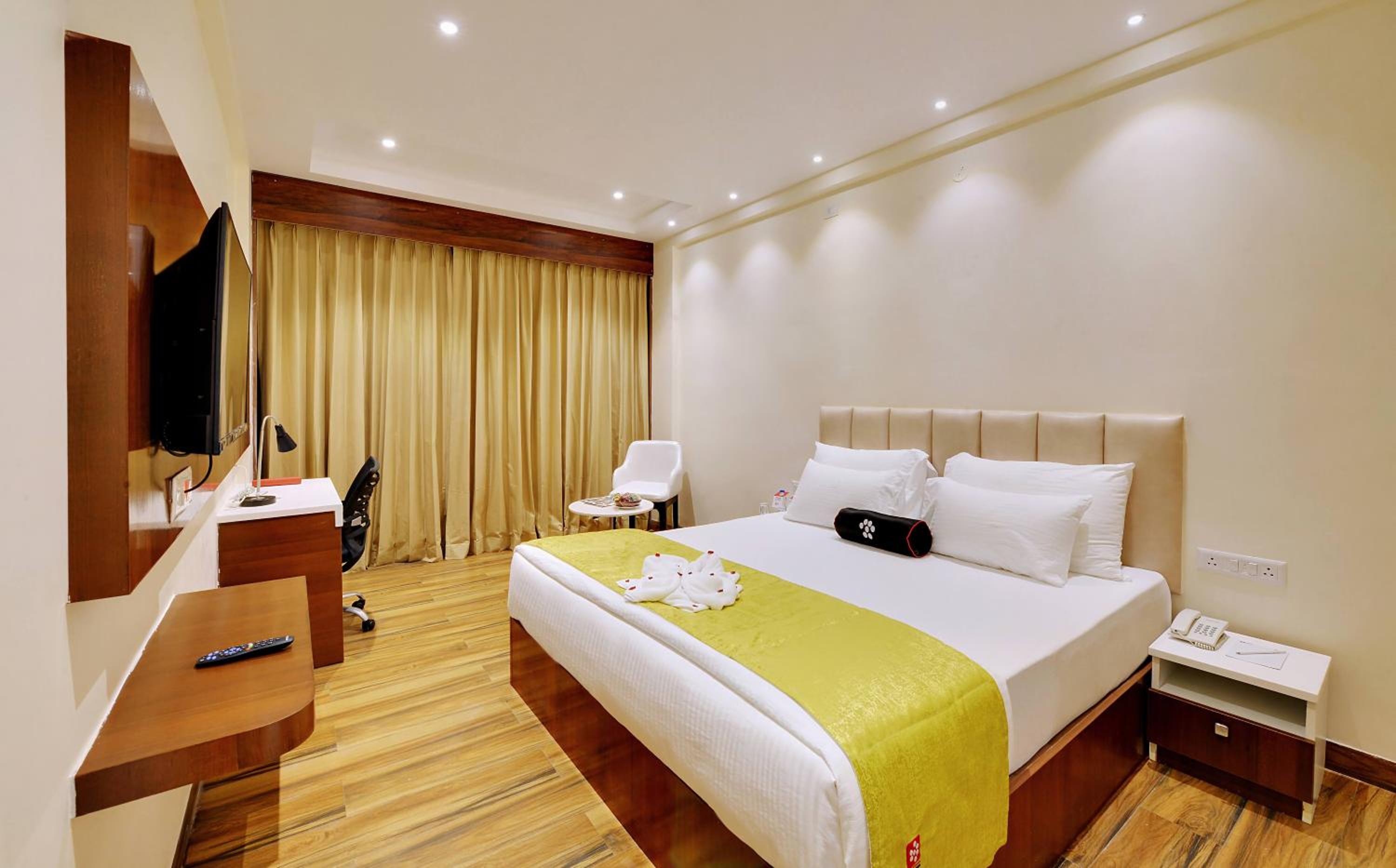 Deluxe Room - Photo 1