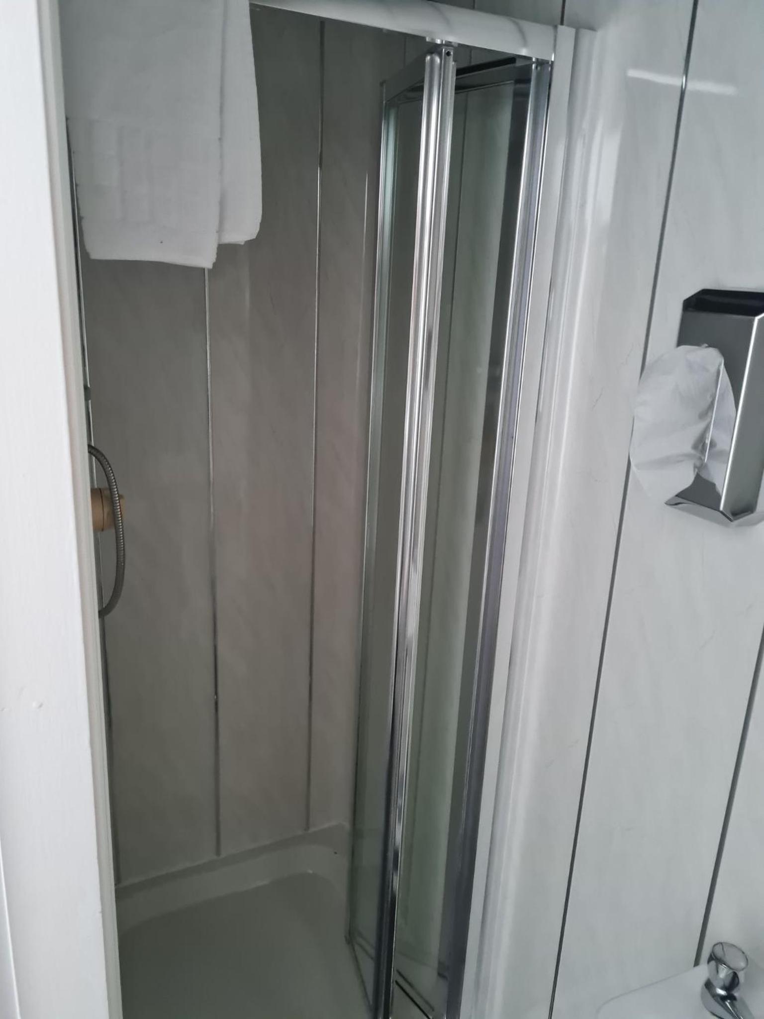 Twin Room with Sea View - Photo 7