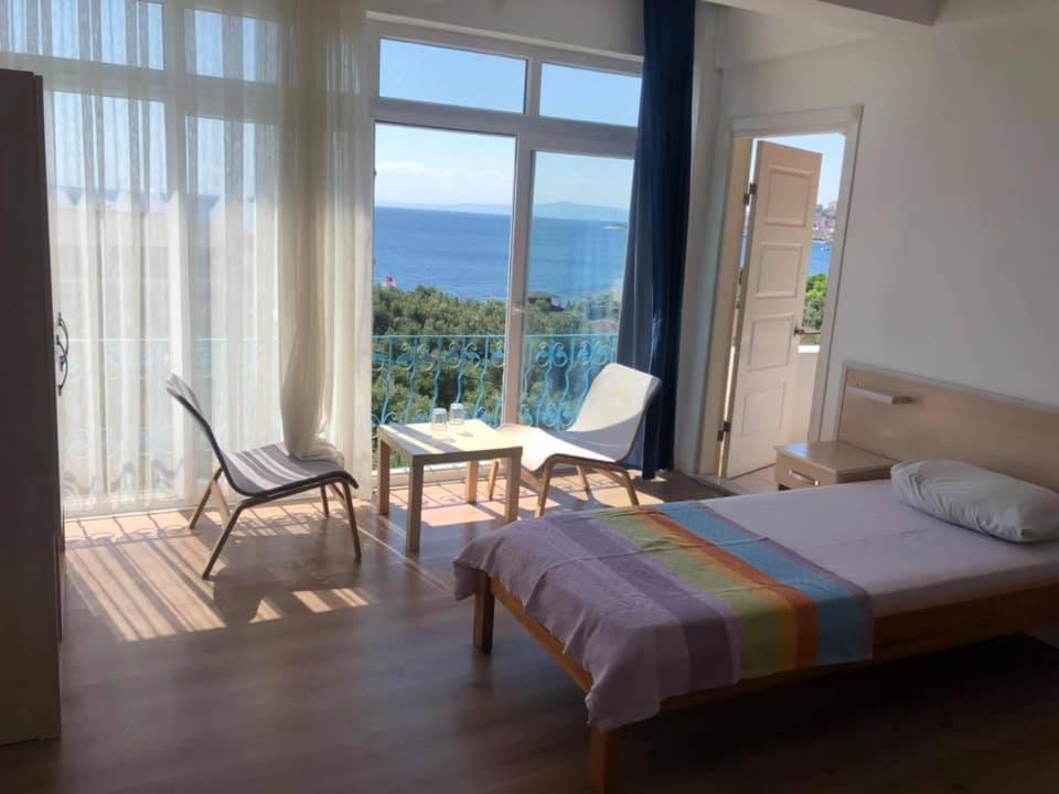 Deluxe Triple Room With Sea View photo 3