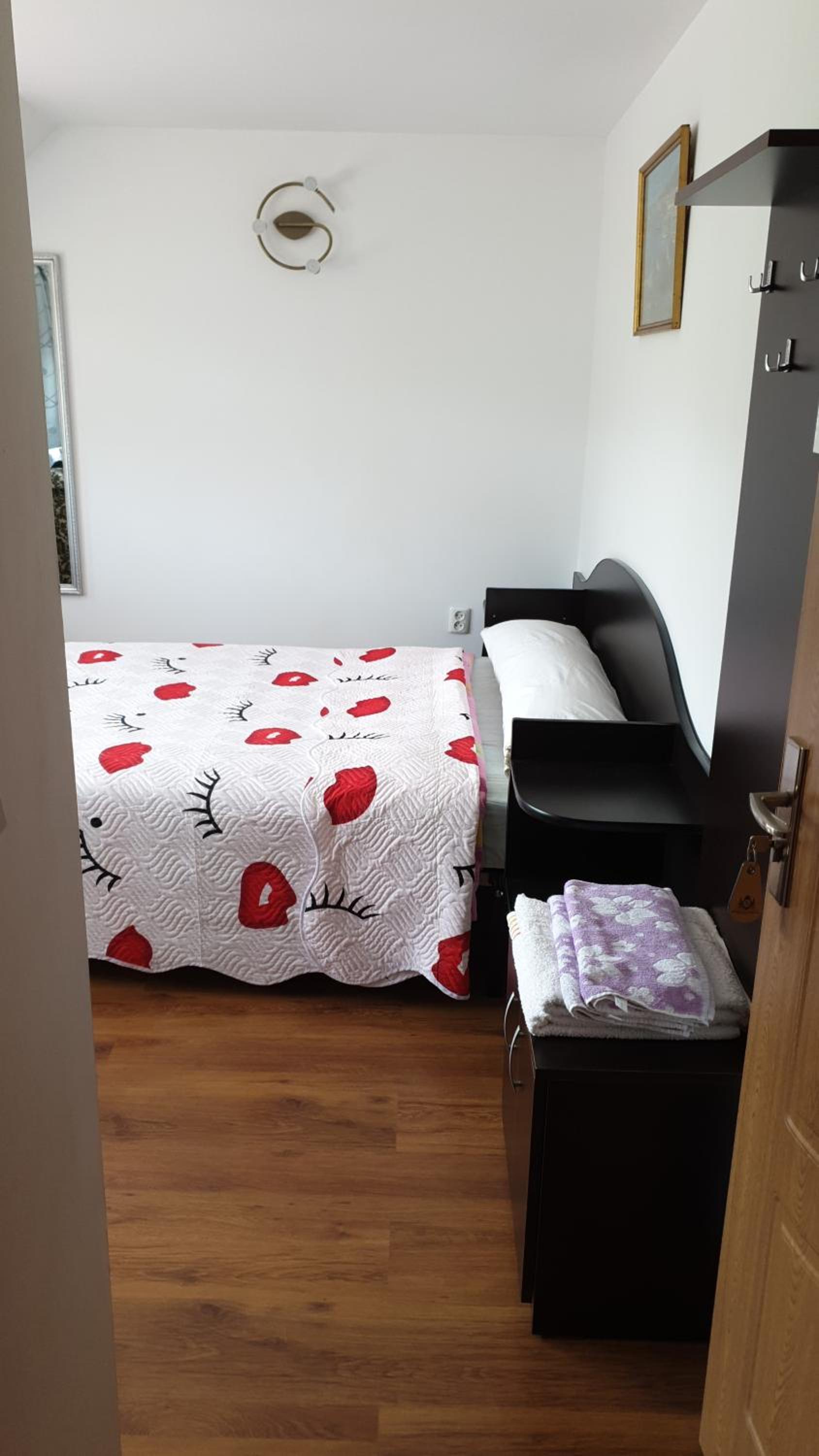 Double Room with Private Bathroom - Photo 1