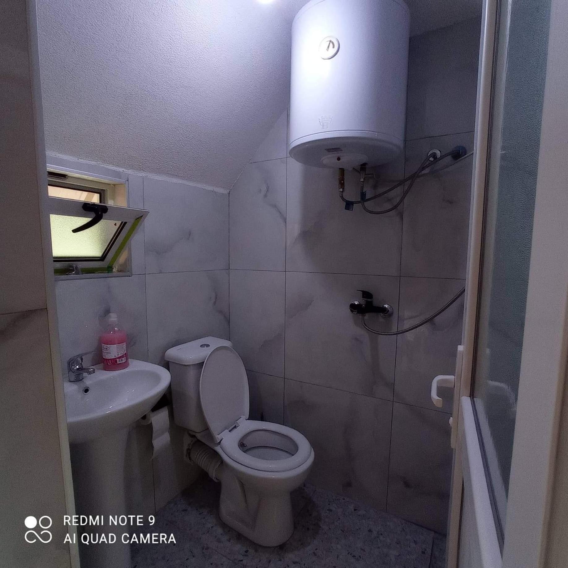 Basic Triple Room photo 3