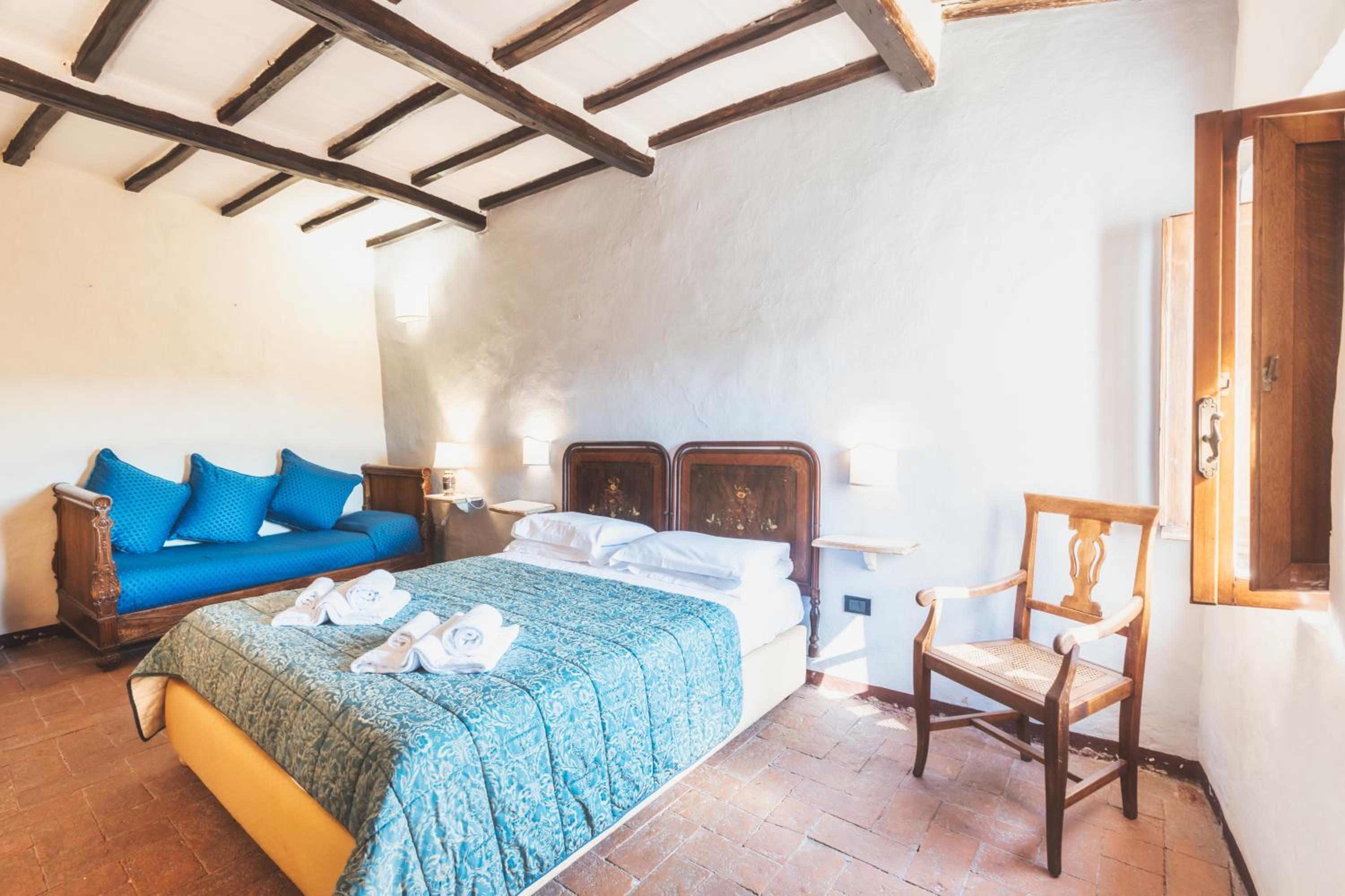 Triple Room - Photo 8