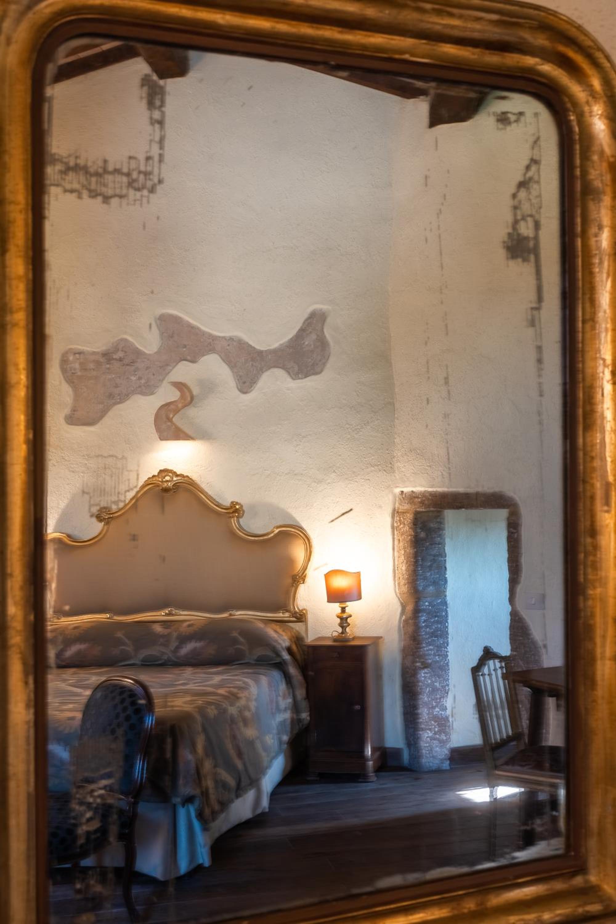Suite - Photo 47