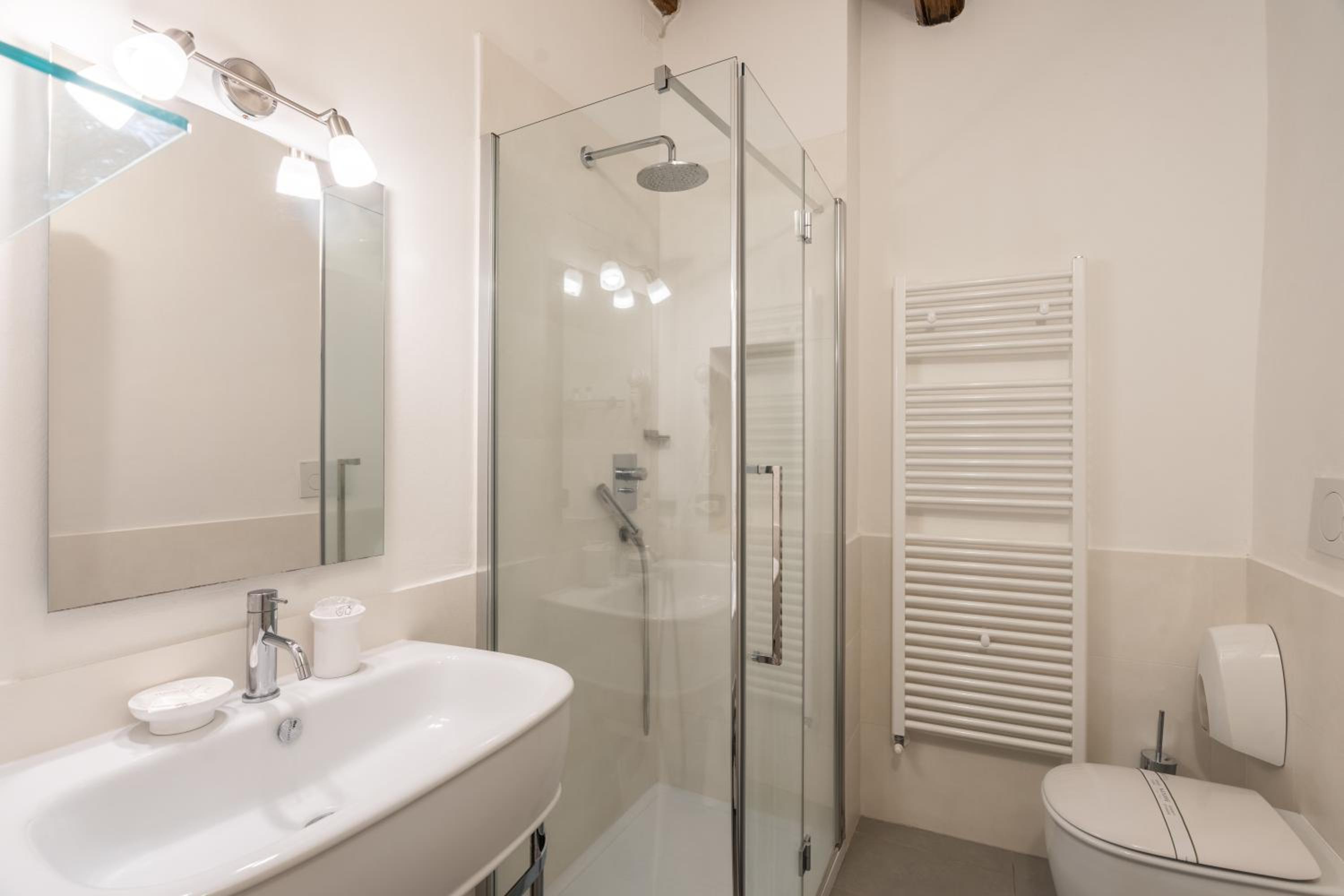 Superior Double Room - Photo 3