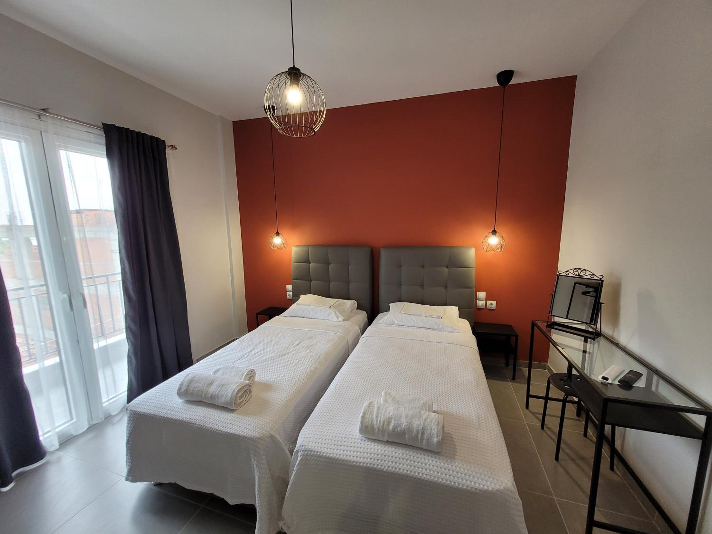 One-Bedroom Apartment - Photo 1