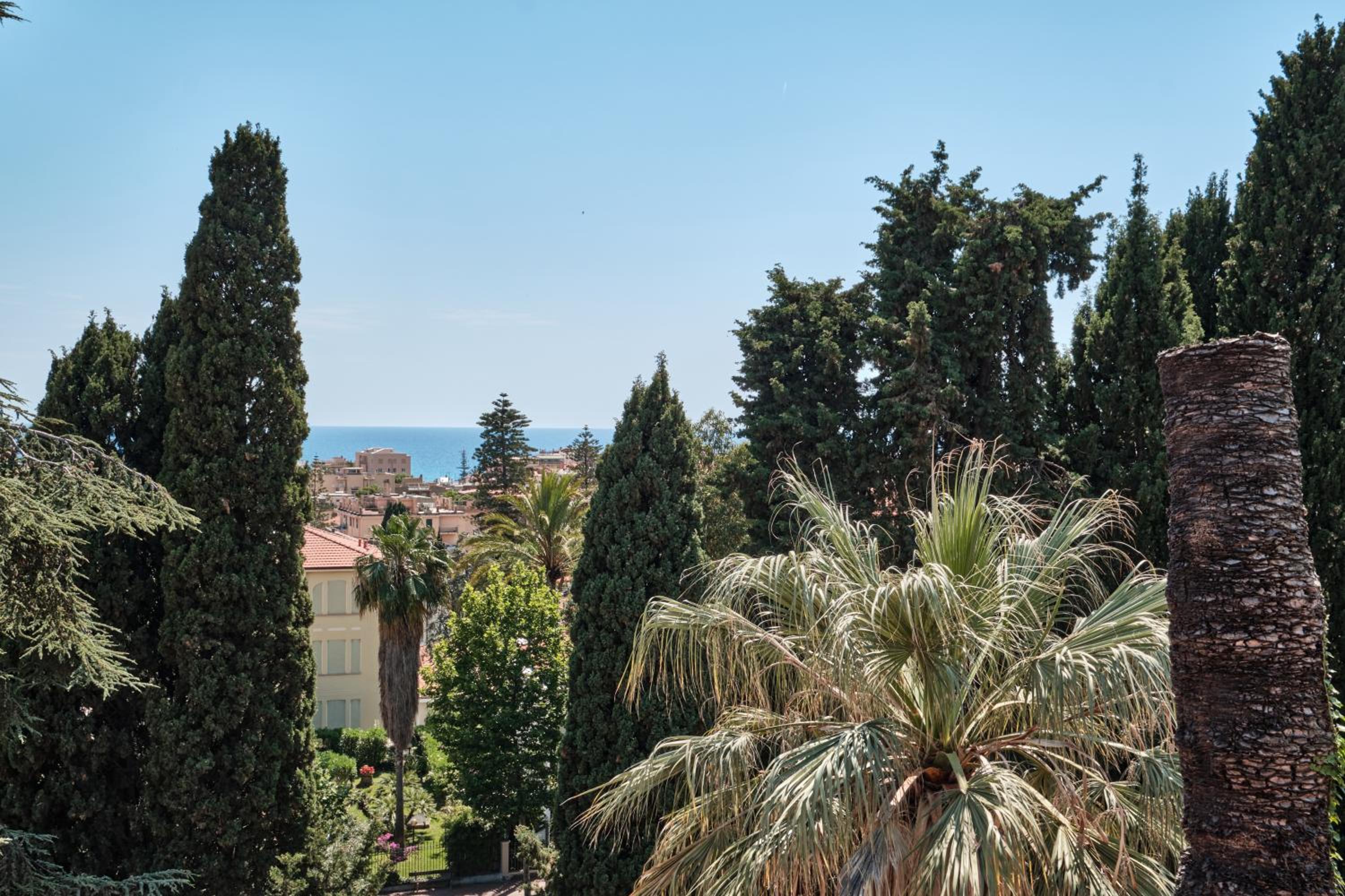 Quadruple Room with Garden View - Photo 2
