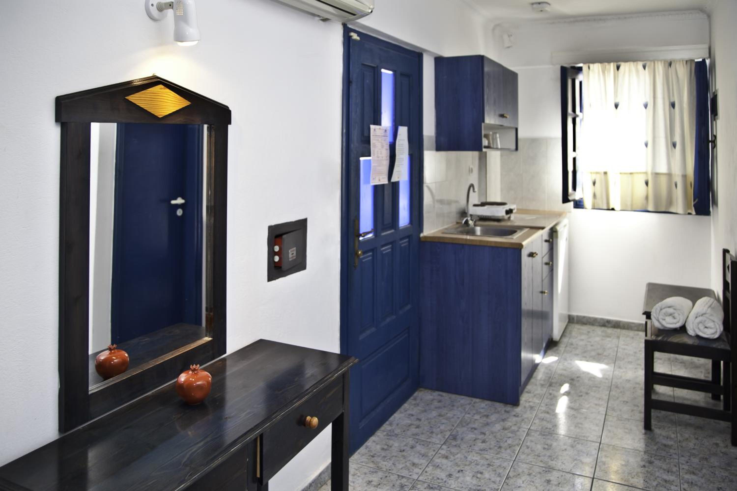 Double Room Lower Level - Photo 9