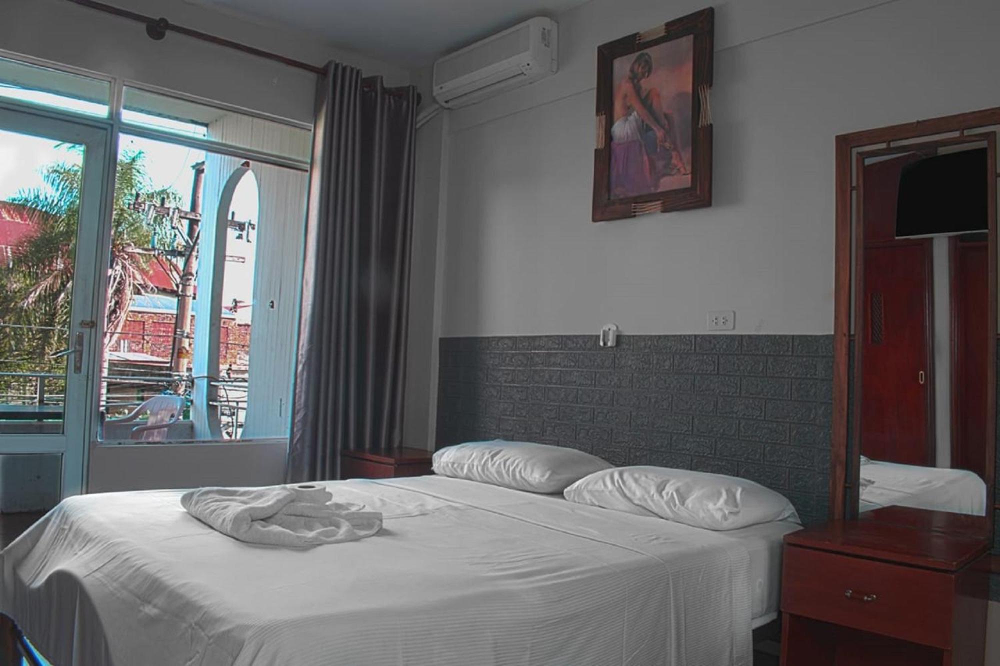 Queen Room with Pool View