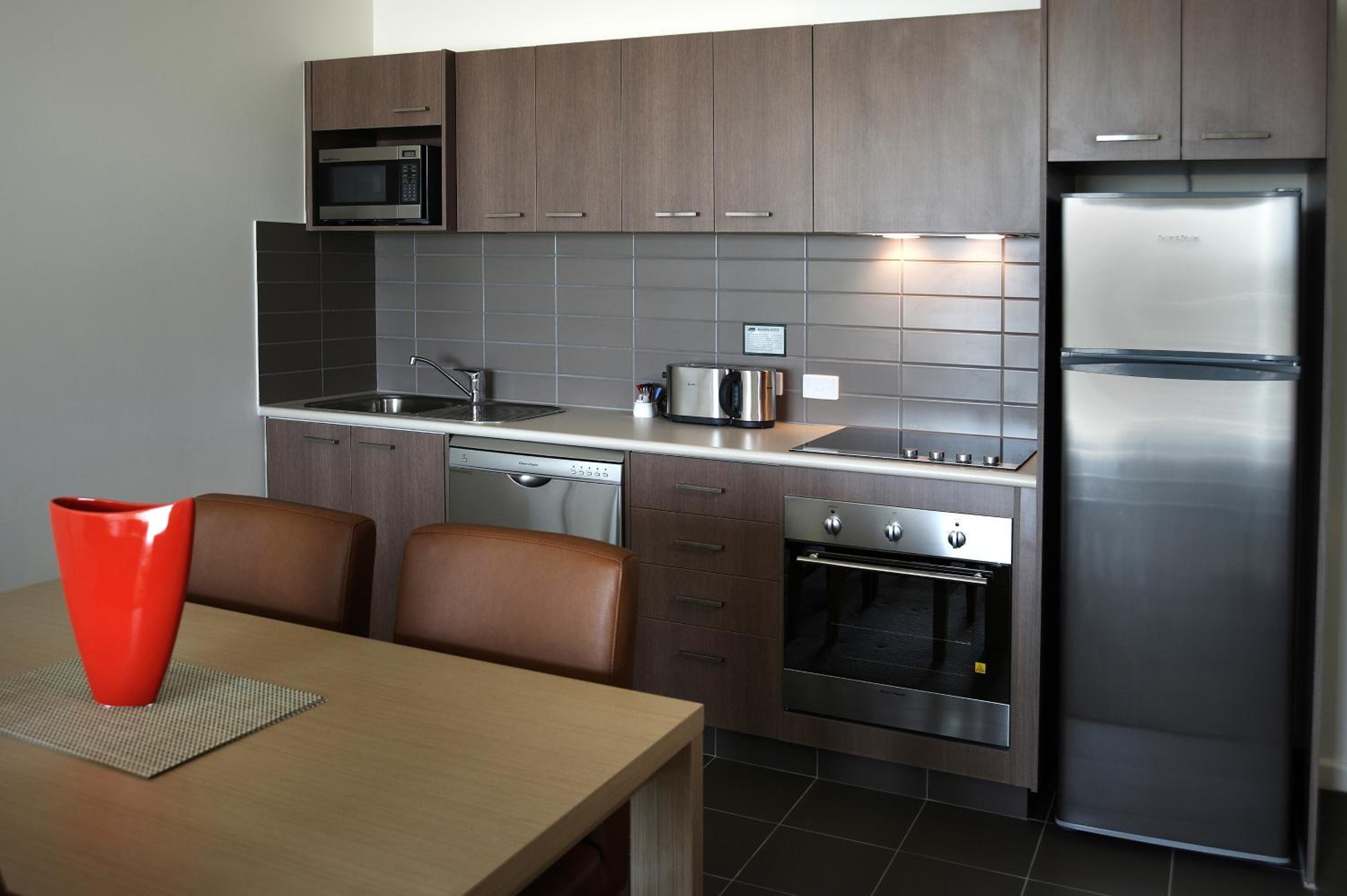 One-Bedroom Apartment thumbnail 6