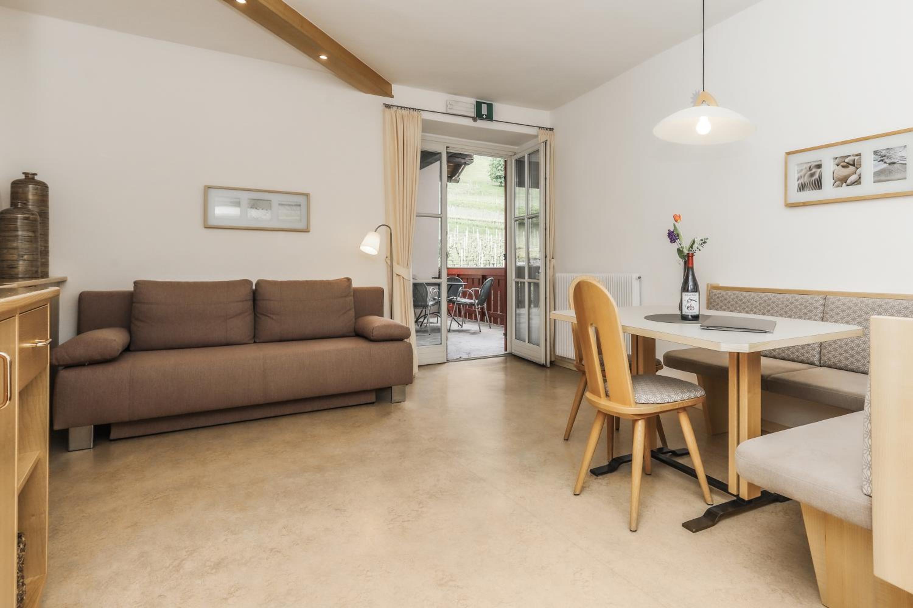 Apartment with Mountain View photo 2