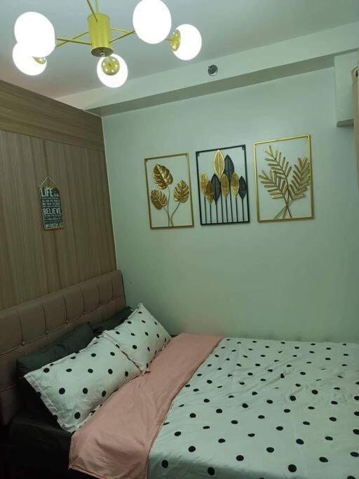 One-Bedroom Apartment - Photo 1
