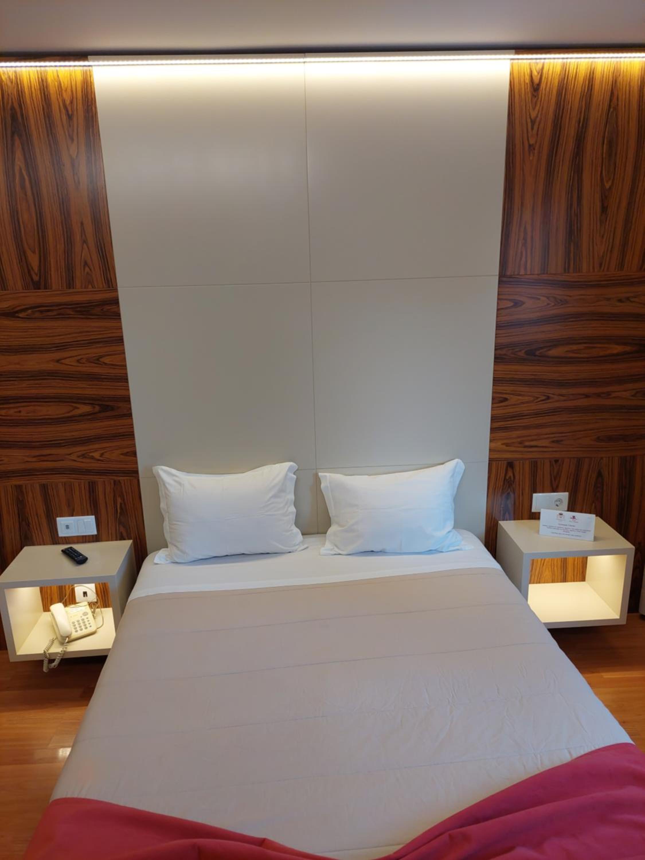 Suite - Photo 1