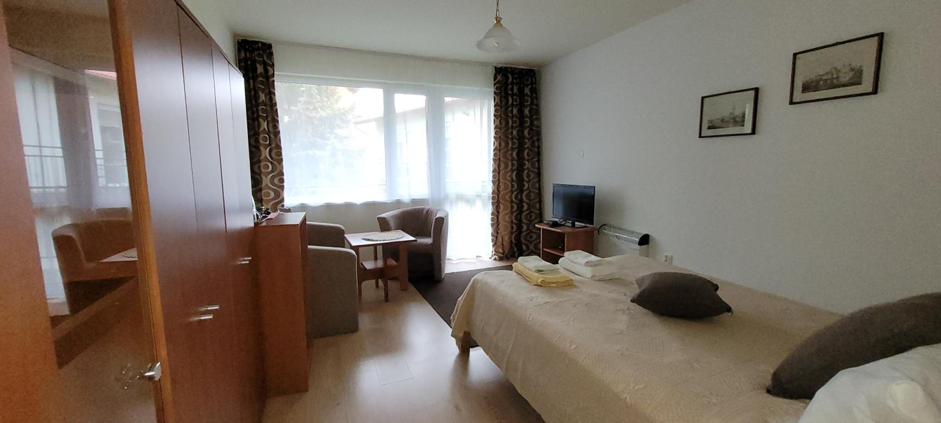 Large Double Room photo 1