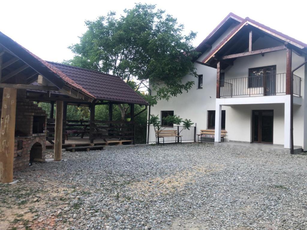 Villa - Photo 4