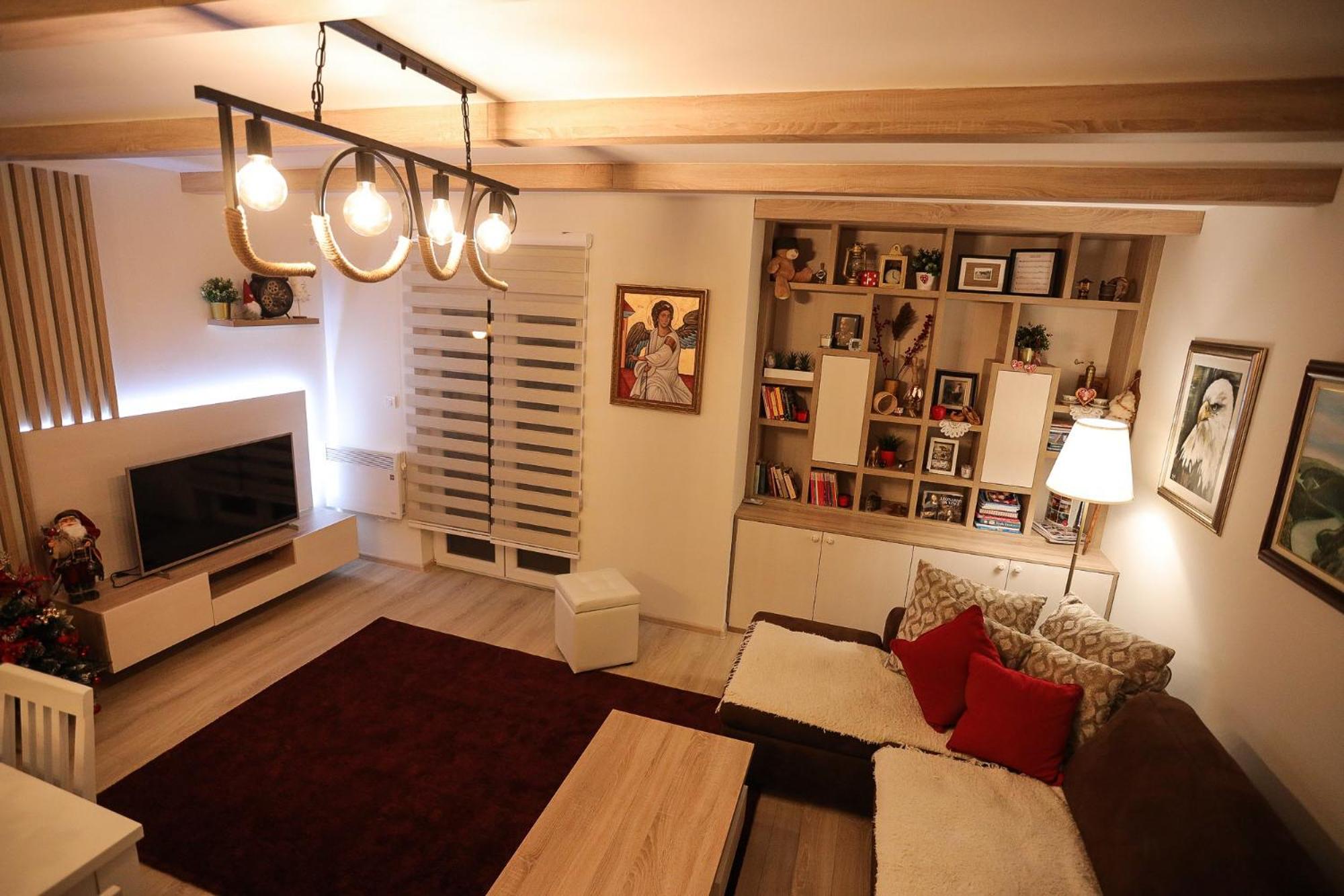 One-Bedroom Apartment photo 1