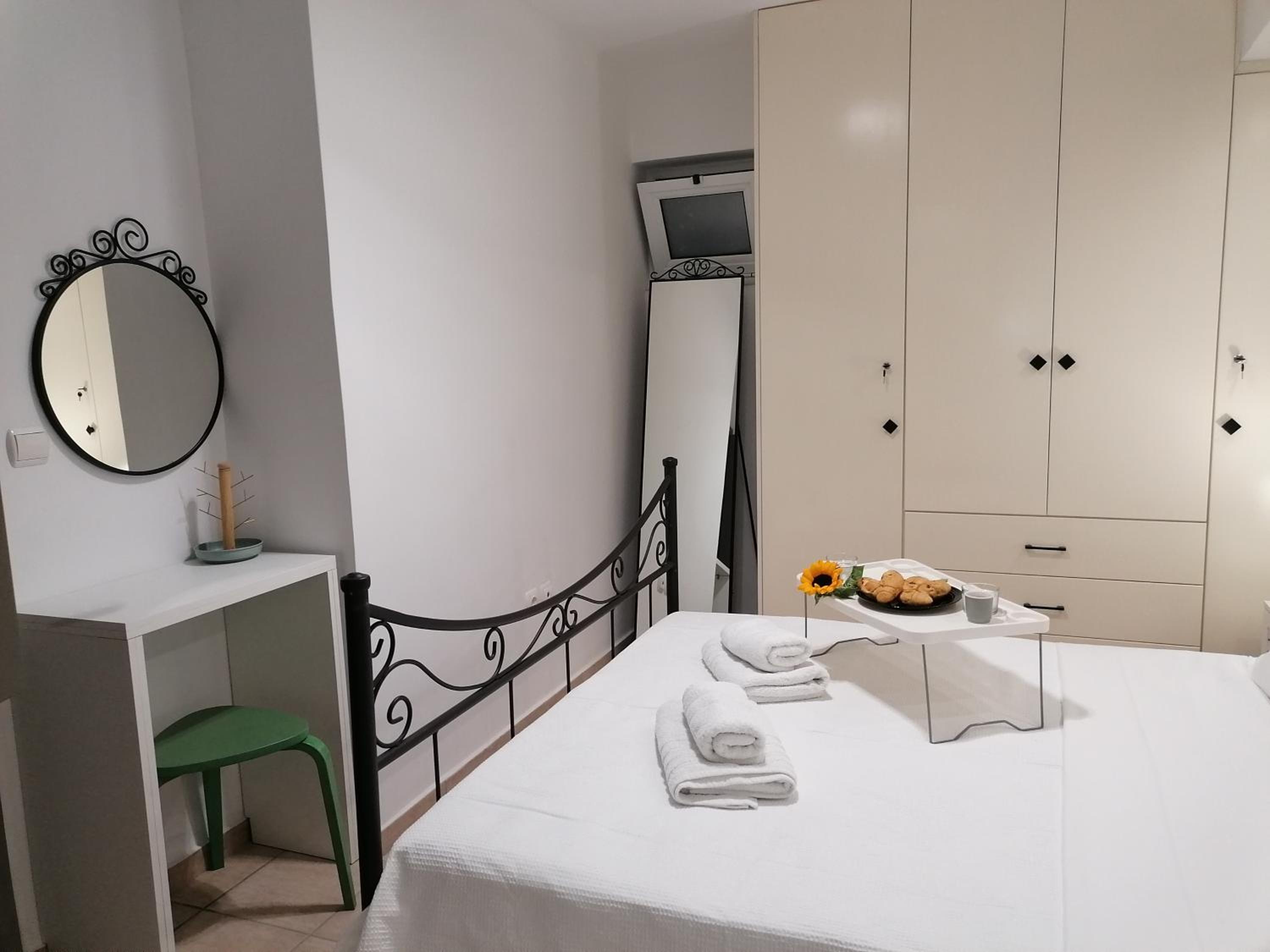 One-Bedroom Apartment - Photo 22