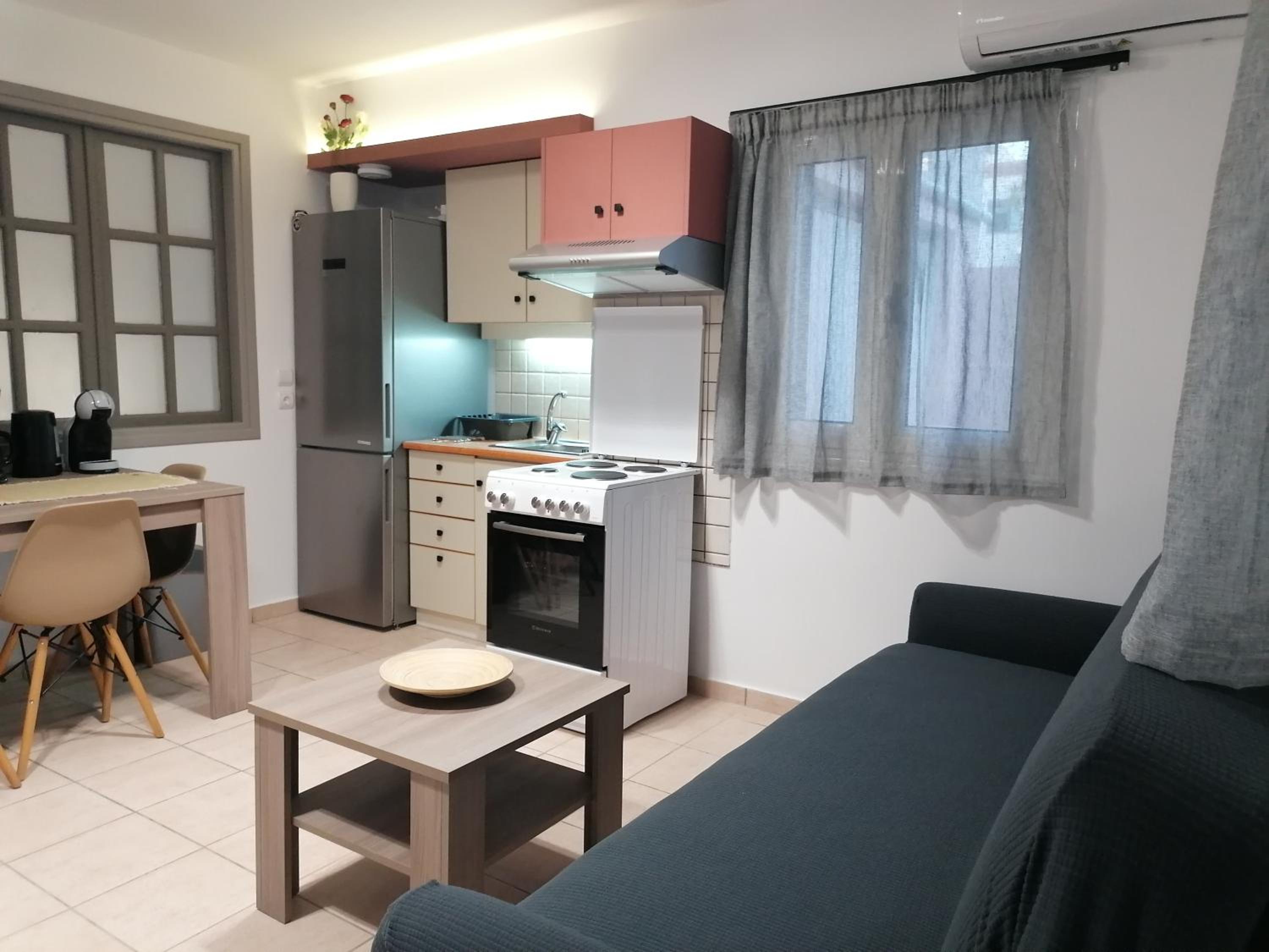 One-Bedroom Apartment - Photo 13
