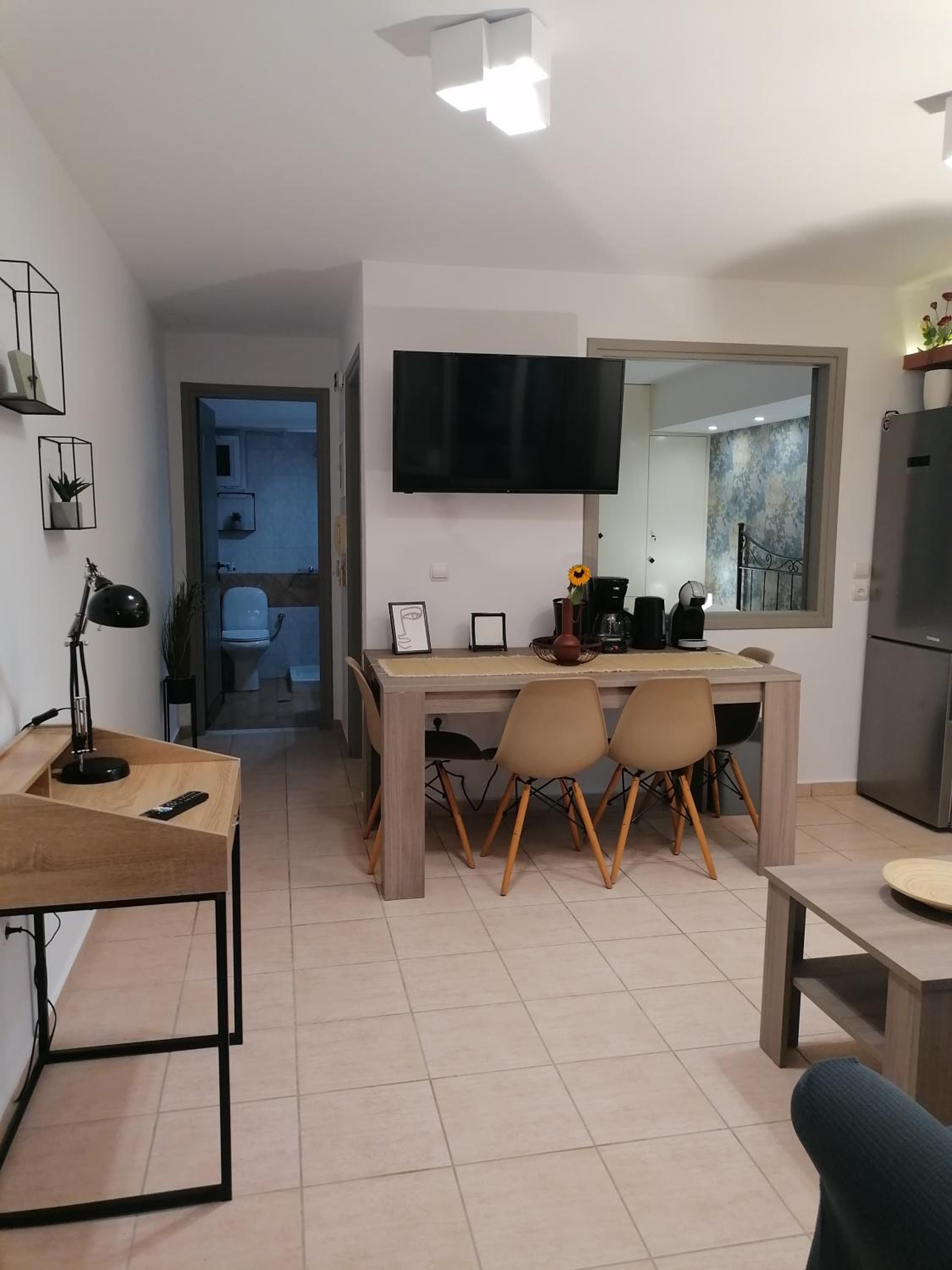 One-Bedroom Apartment - Photo 15