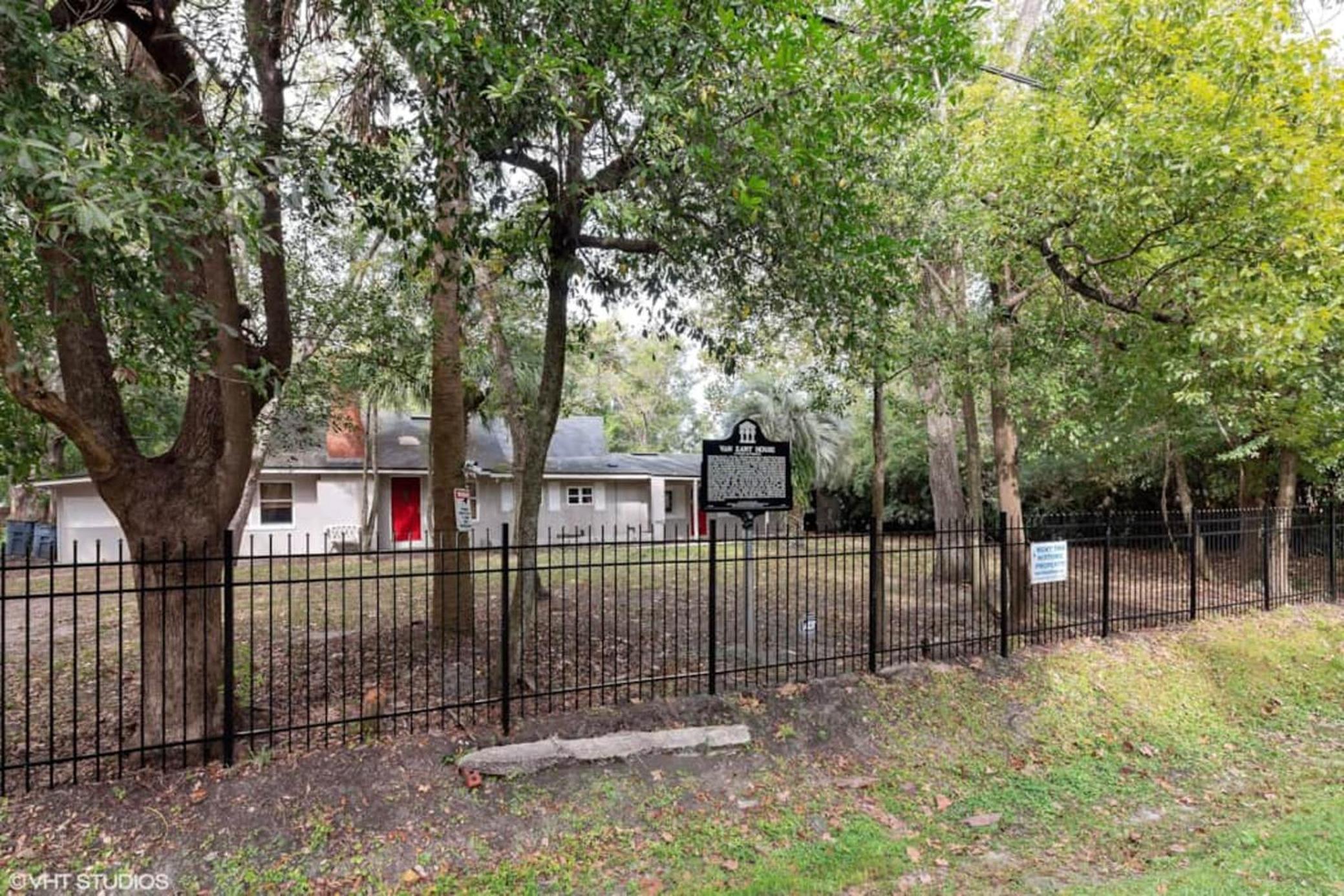 Van Zant House Annex - Photo 8