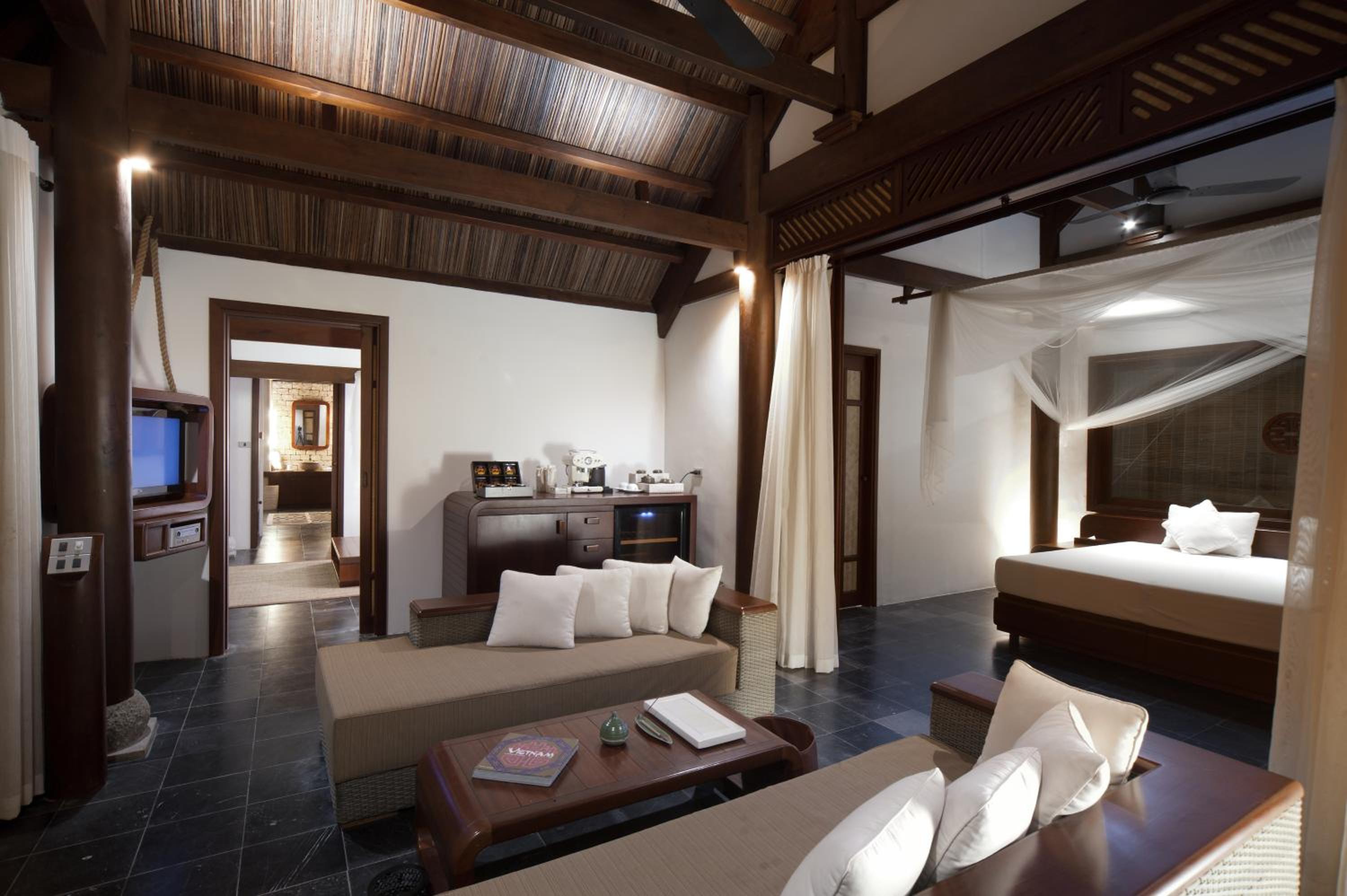 Two-Bedroom Beachfront Villa with Pool - Photo 3
