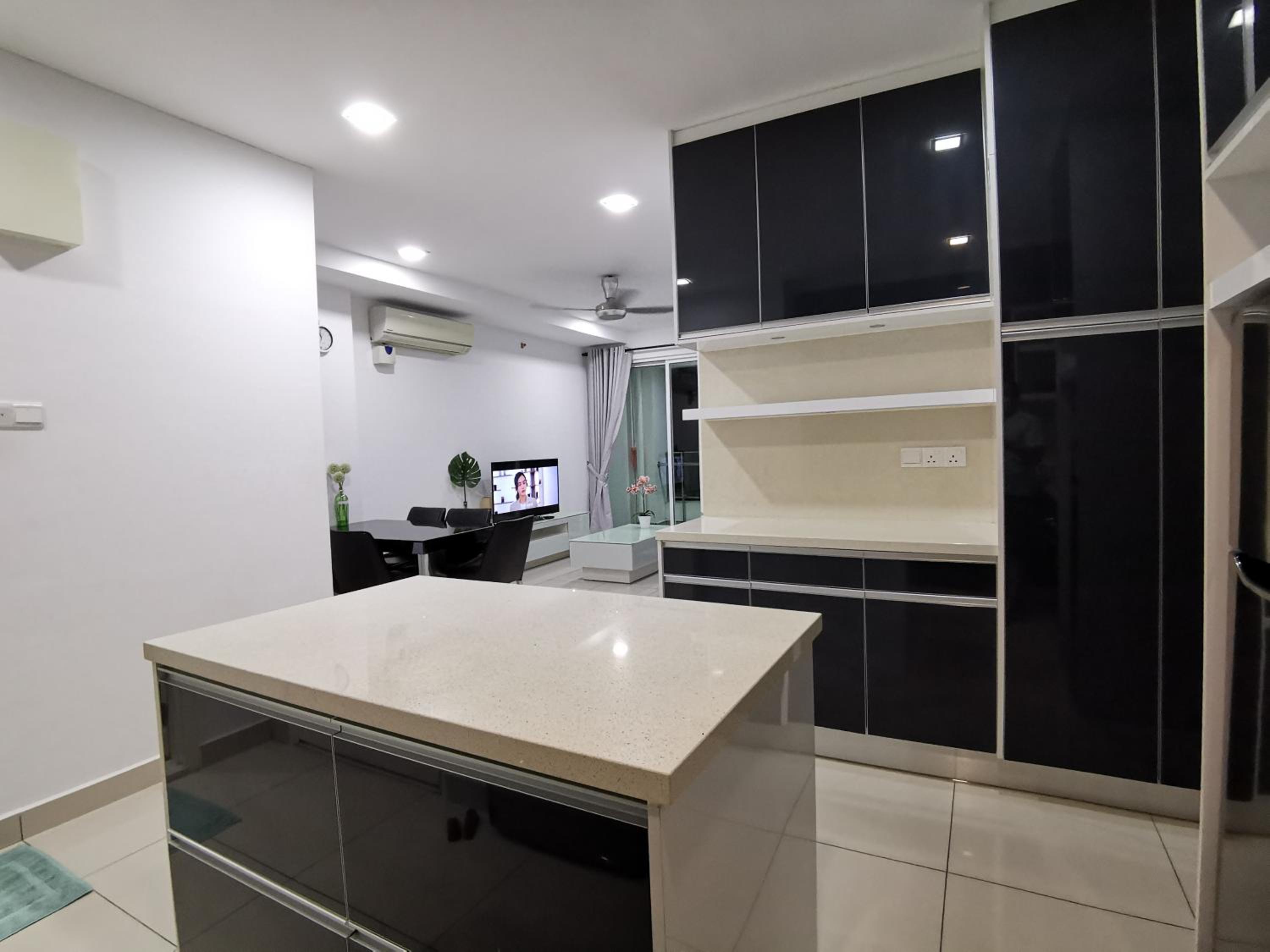 Two-Bedroom Apartment with Sea View photo 3
