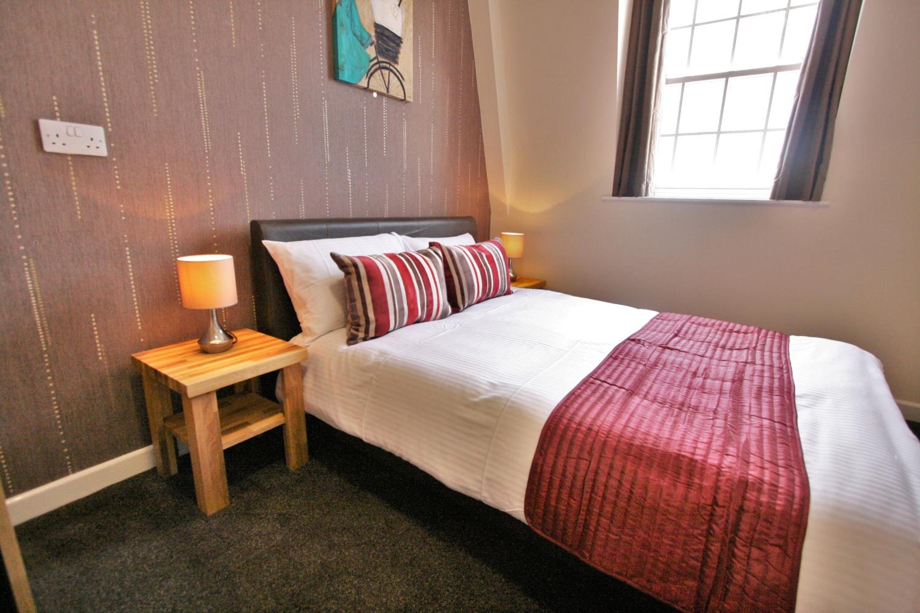 Double Room - Photo 7