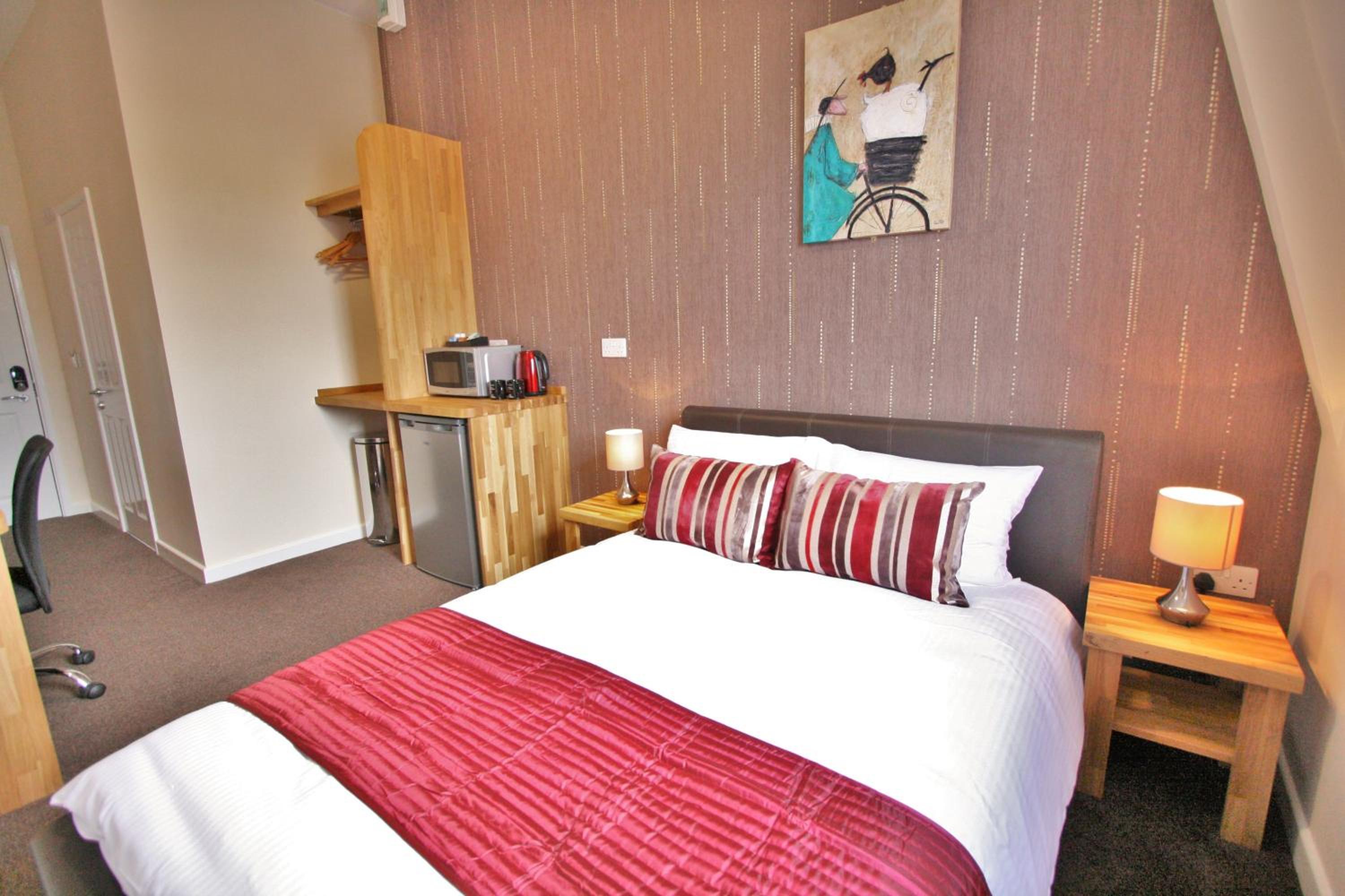 Double Room - Photo 3