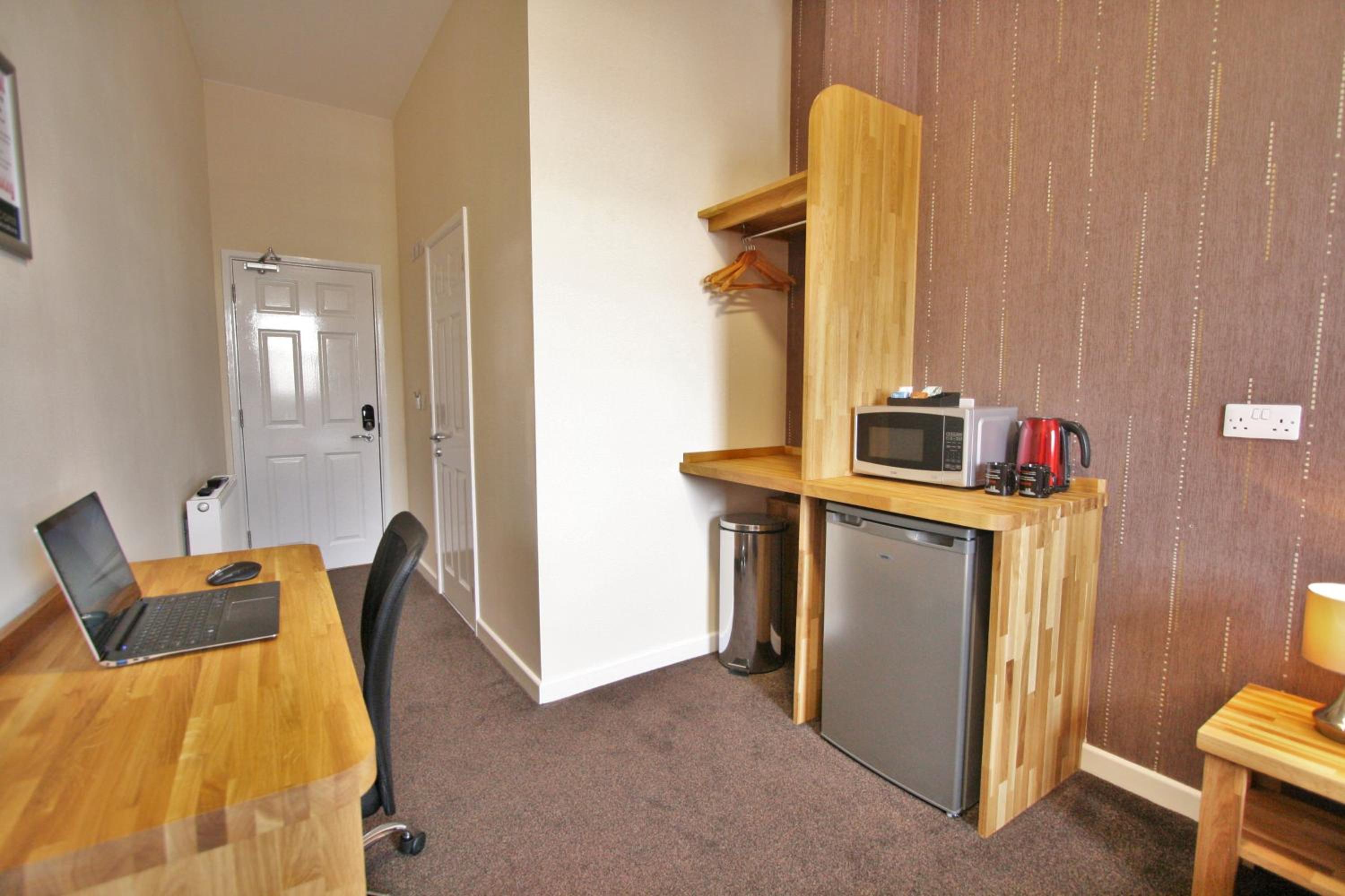 Double Room - Photo 8