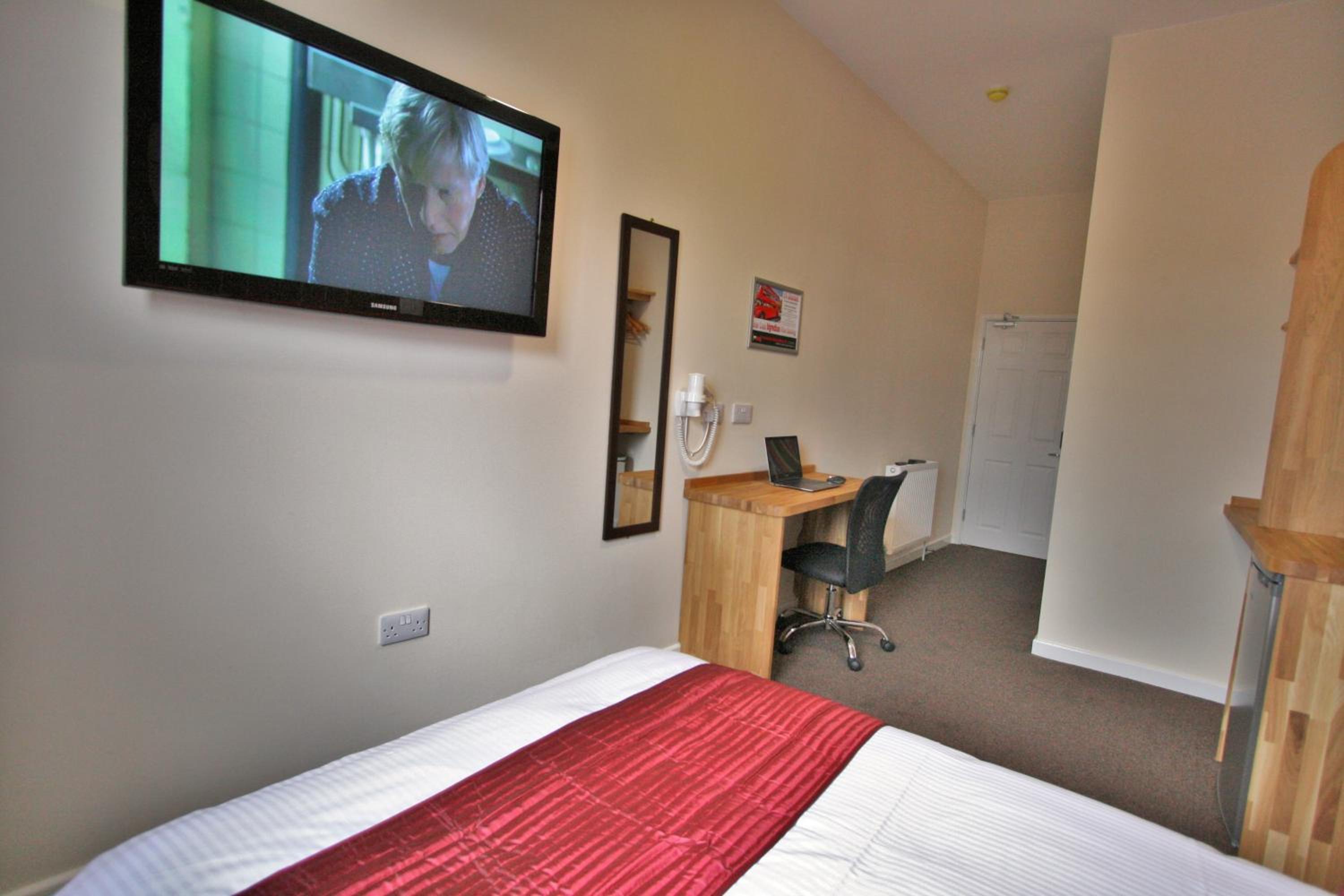 Double Room - Photo 5